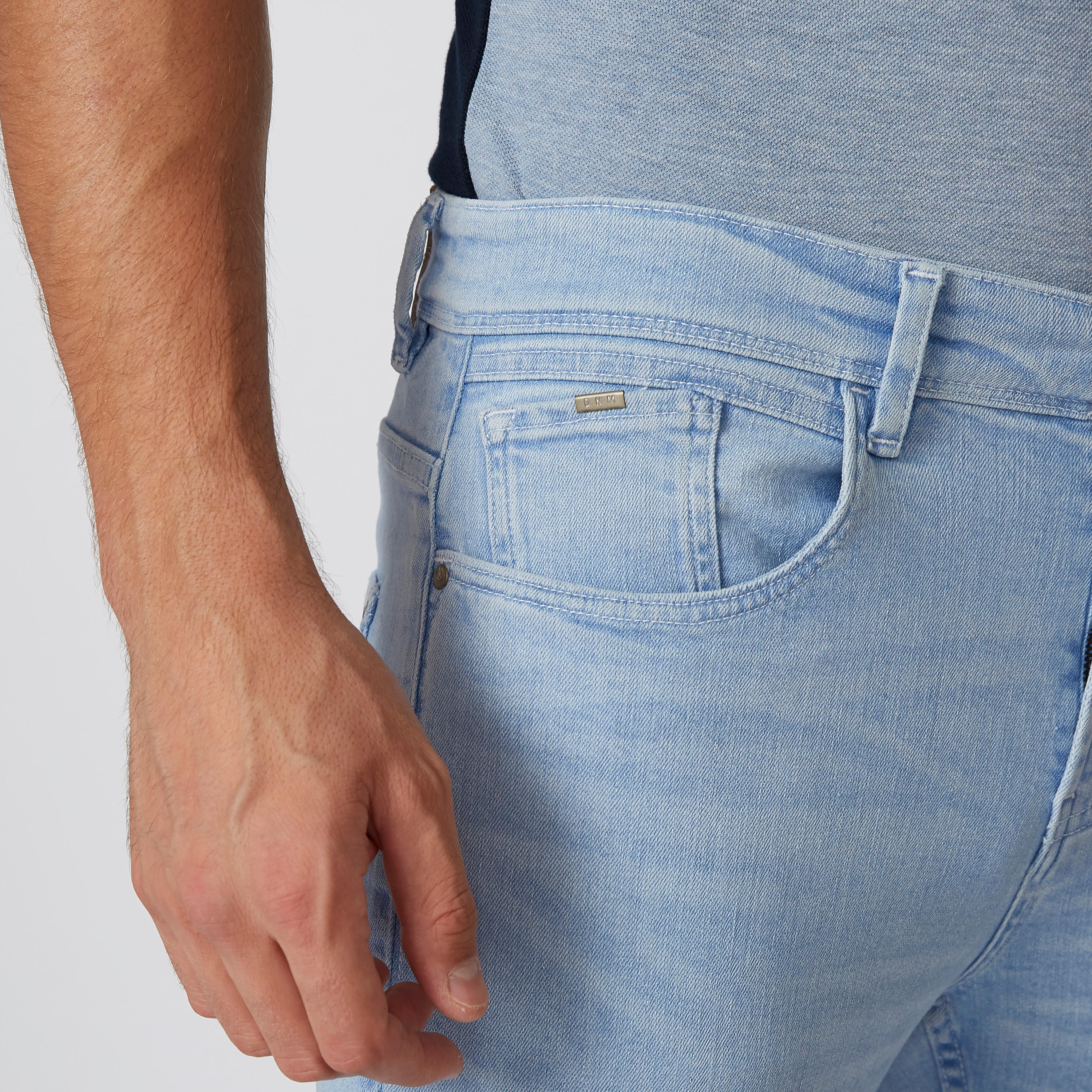 بنطلون جينز سادة طويل بجيوب وحلقات للحزام-men-clothing-bottoms-jeans-image-5