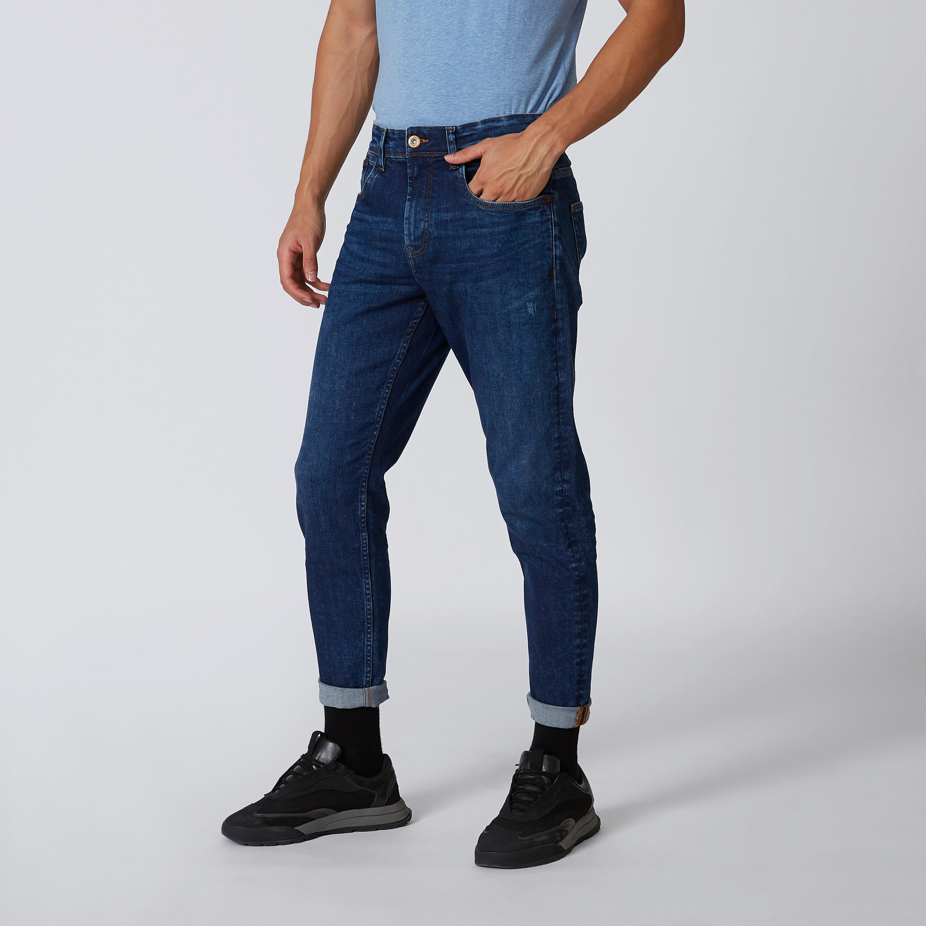 بنطال جينز طويل بجيوب وحلقات للحزام-men-clothing-bottoms-jeans-image-1