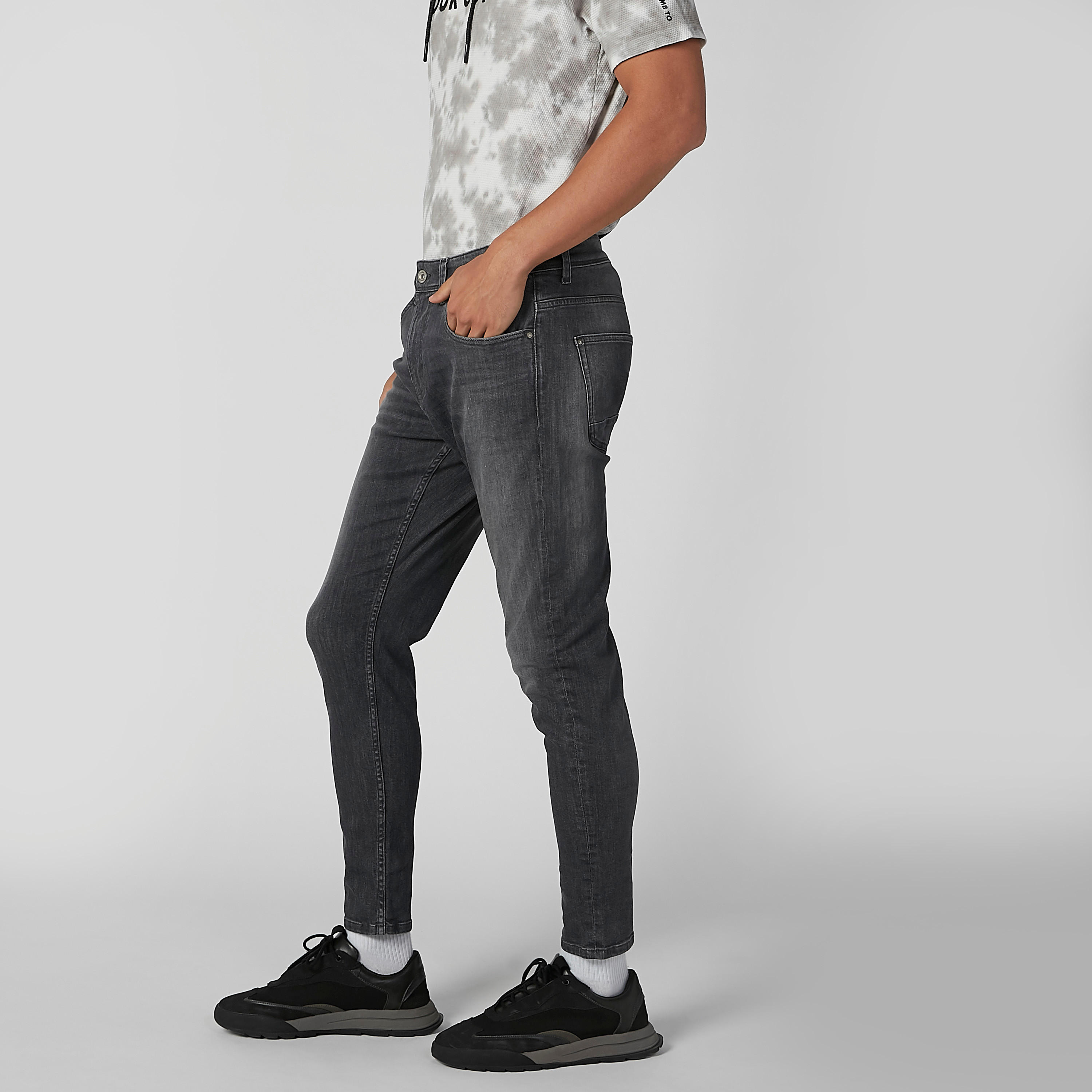 بنطلون جينز سادة طويل بجيوب وحلقات للحزام-men-clothing-bottoms-jeans-image-4