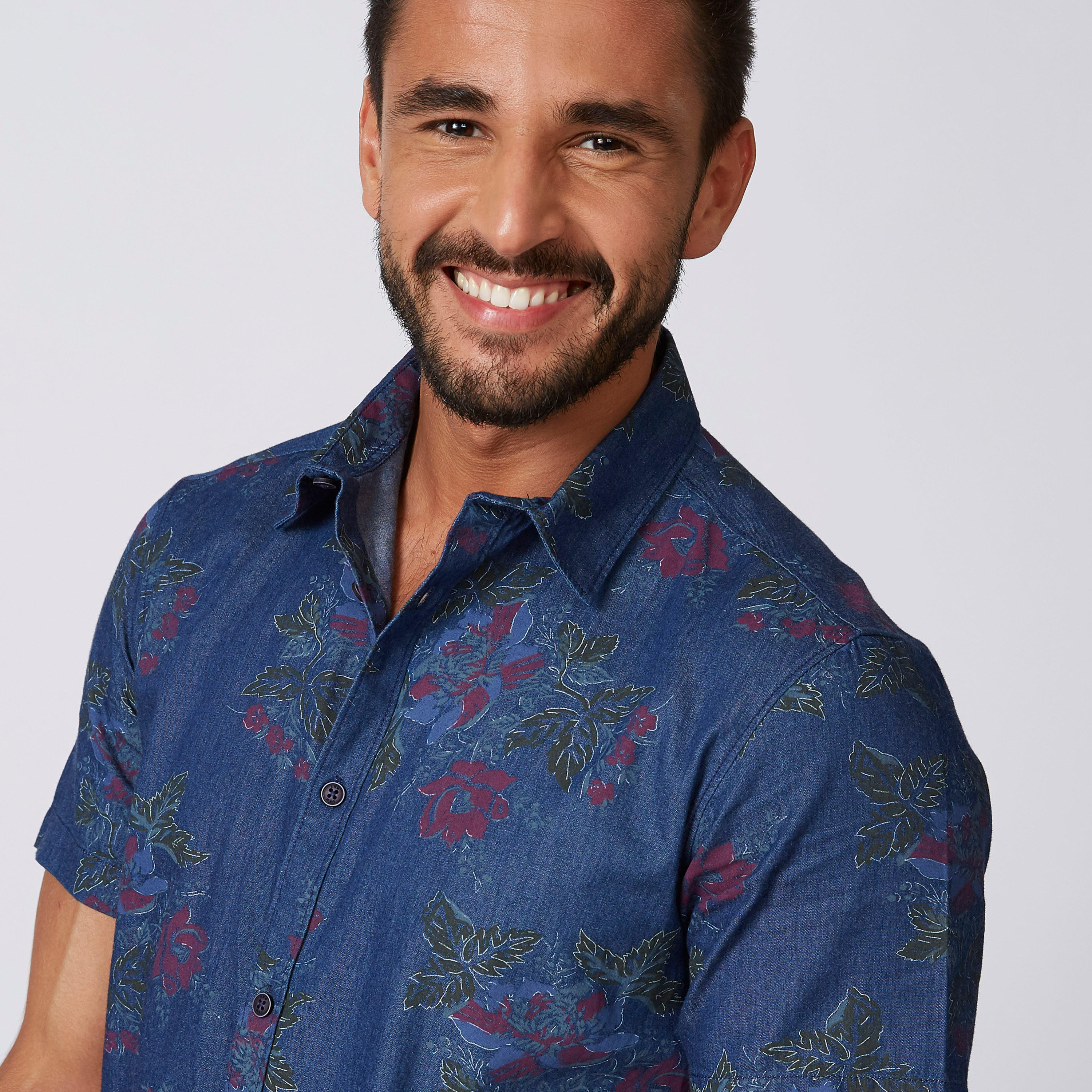 قميص بقصّة سليم وياقة عاديّة وأكمام قصيرة وطبعات-men-clothing-shirts-image-3
