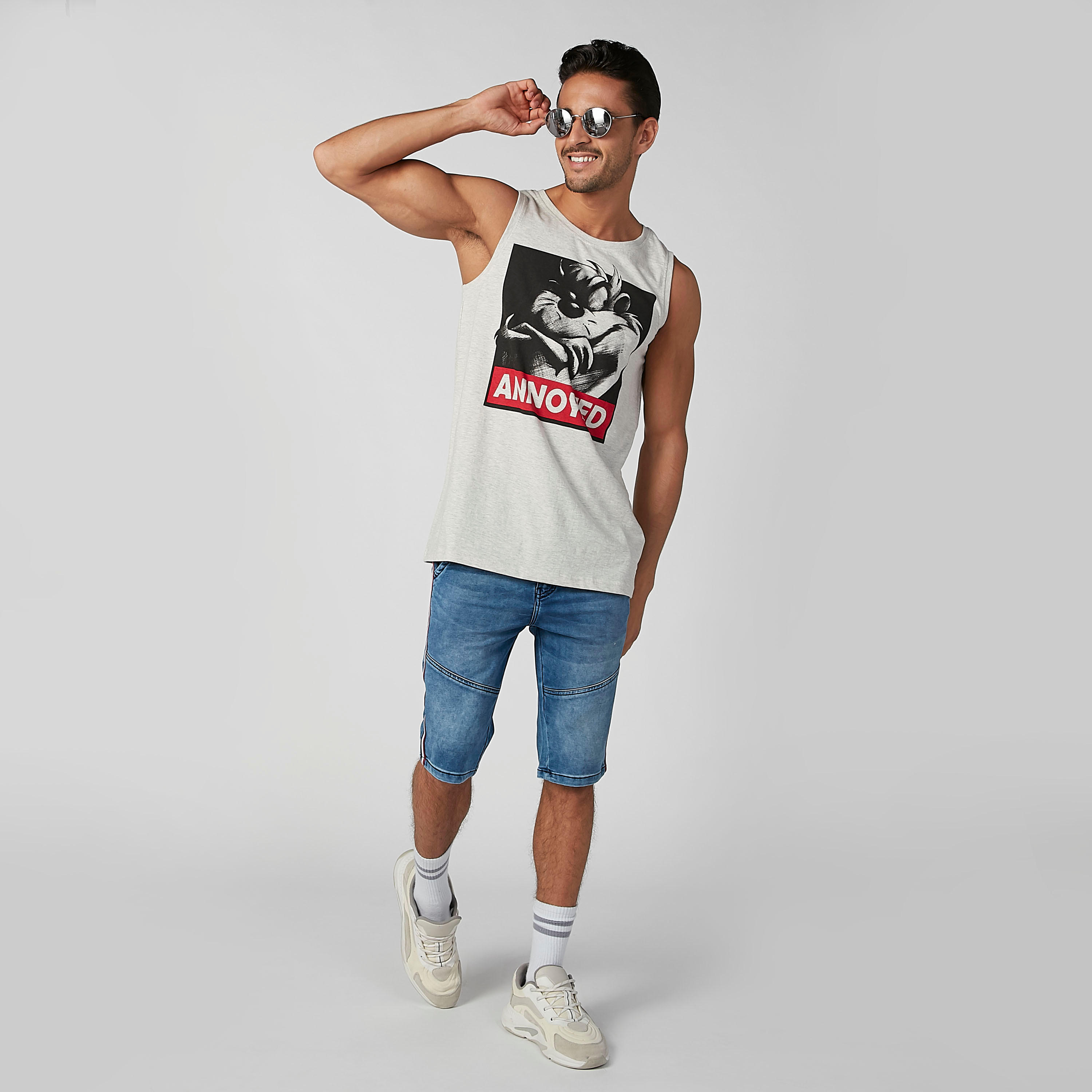 شورت مستدام دينم بخصر متوسط الارتفاع وجيوب وشريطة-men-clothing-bottoms-shorts-image-2