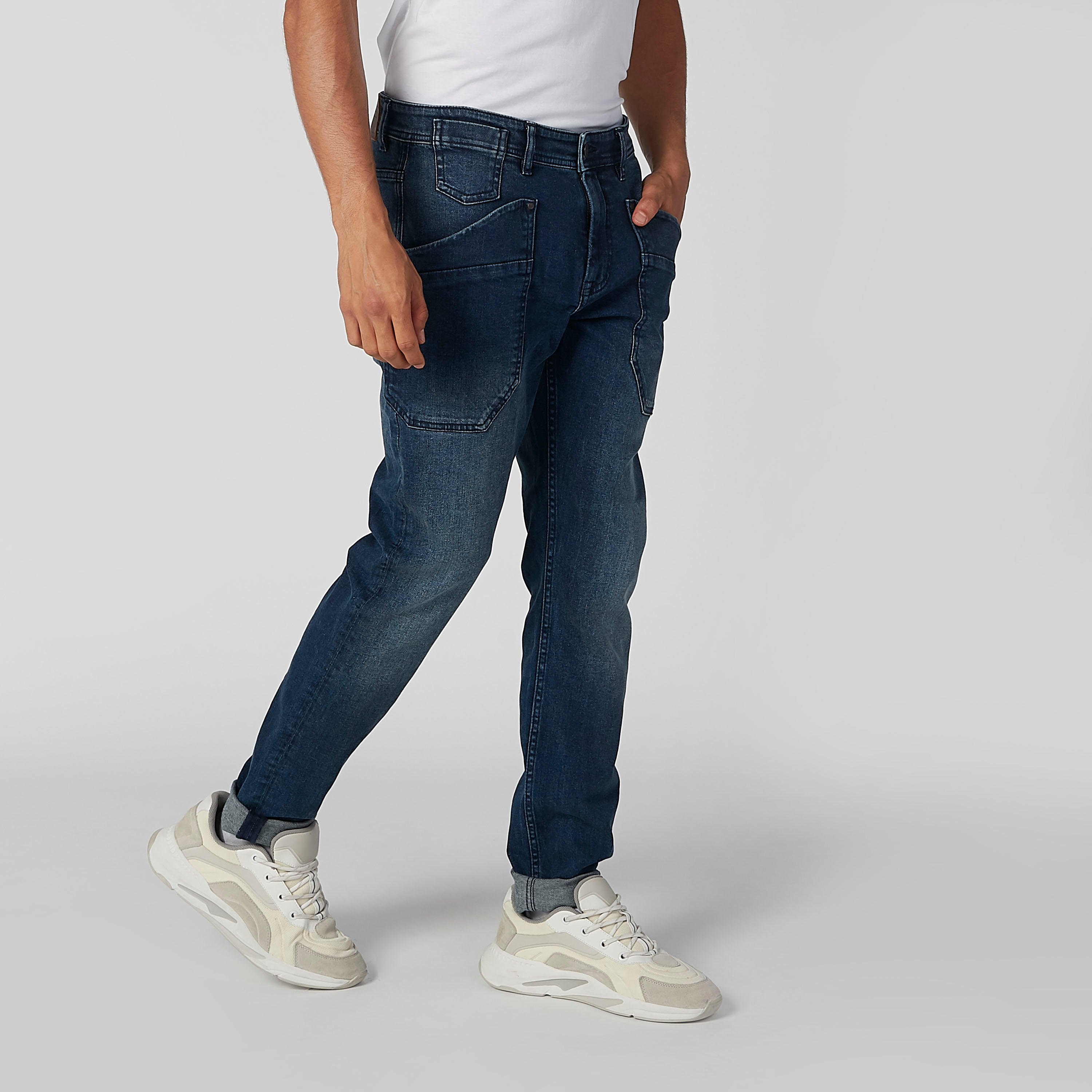 بنطلون جينز مستدام سليم بخصر منخفض وجيوب -men-clothing-bottoms-jeans-image-7
