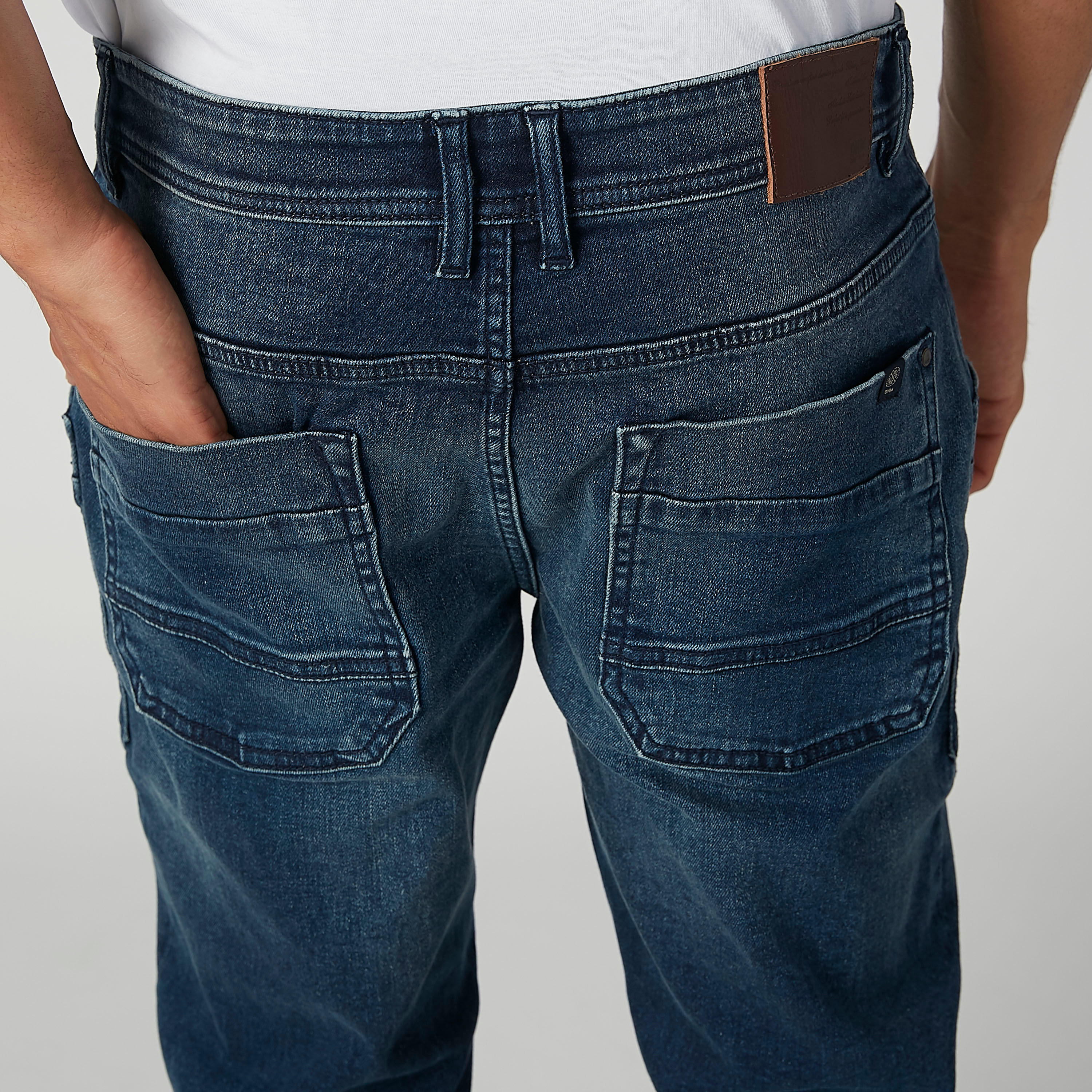 بنطلون جينز مستدام سليم بخصر منخفض وجيوب -men-clothing-bottoms-jeans-image-12