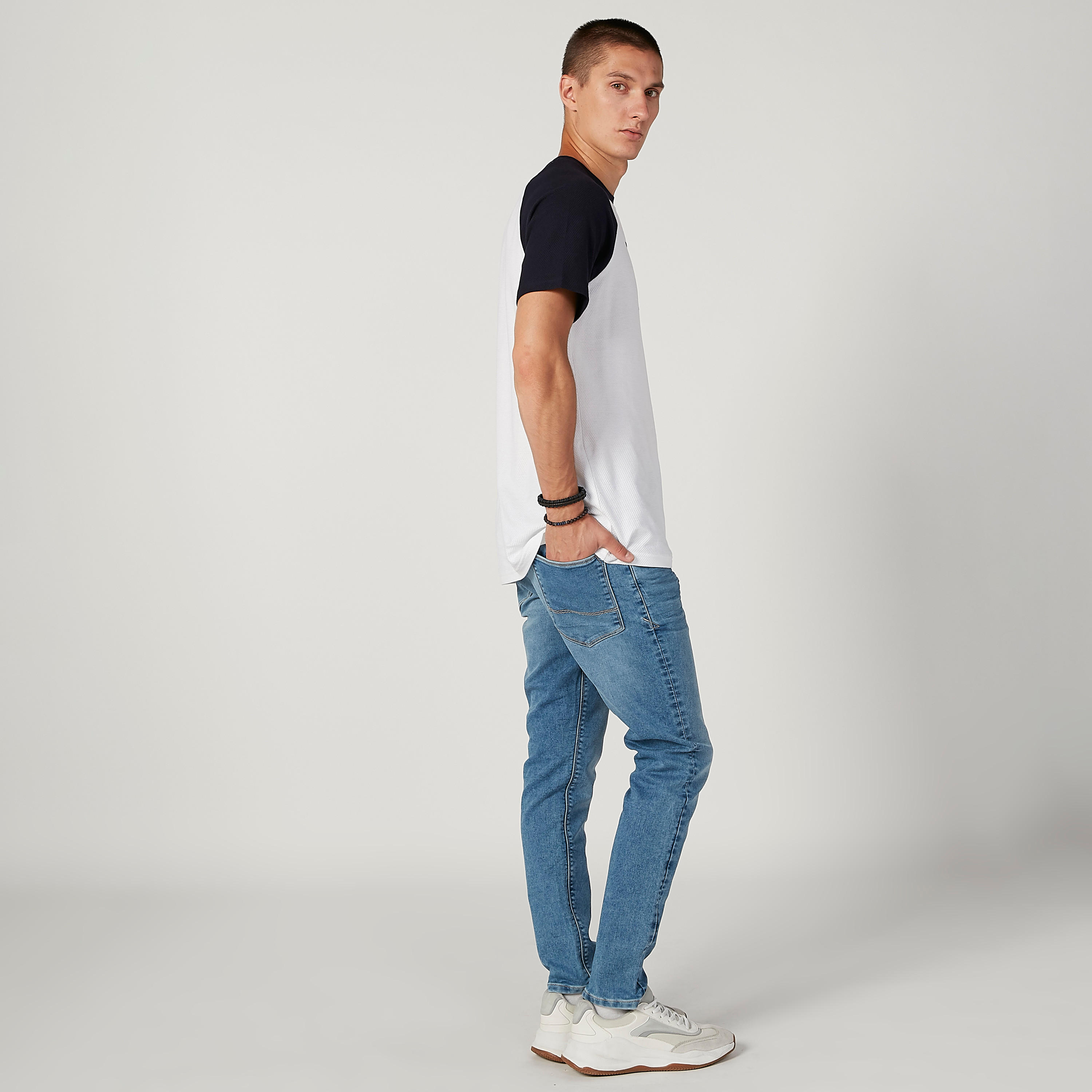 بنطلون جينز مستدام سكيني بارز الملمس بخصر منخفض وجيوب-men-clothing-bottoms-jeans-image-2