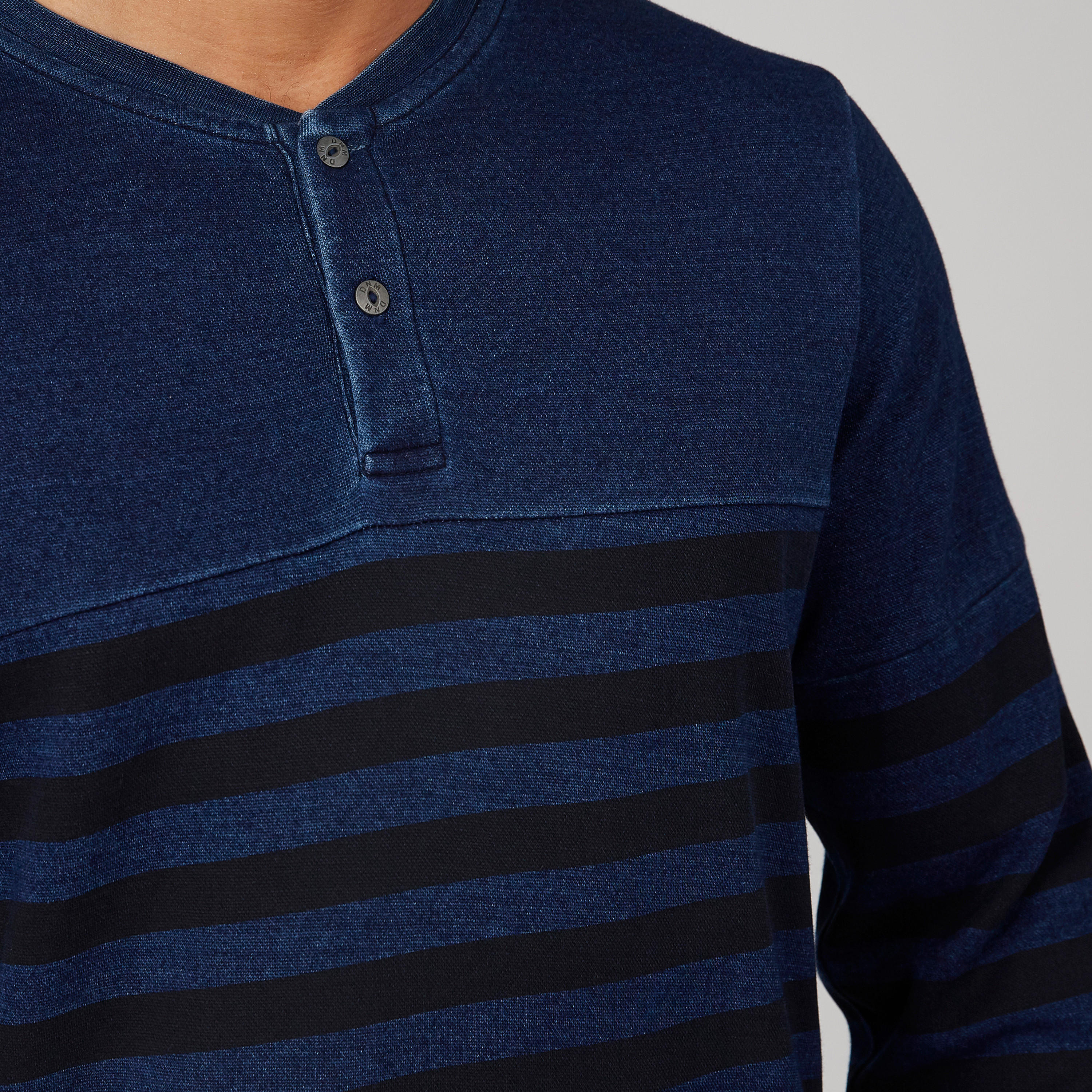 سويت شيرت دينم مقلّم بياقة هينلي وأكمام طويلة-men-winterwear-hoodiesandsweatshirts-image-3