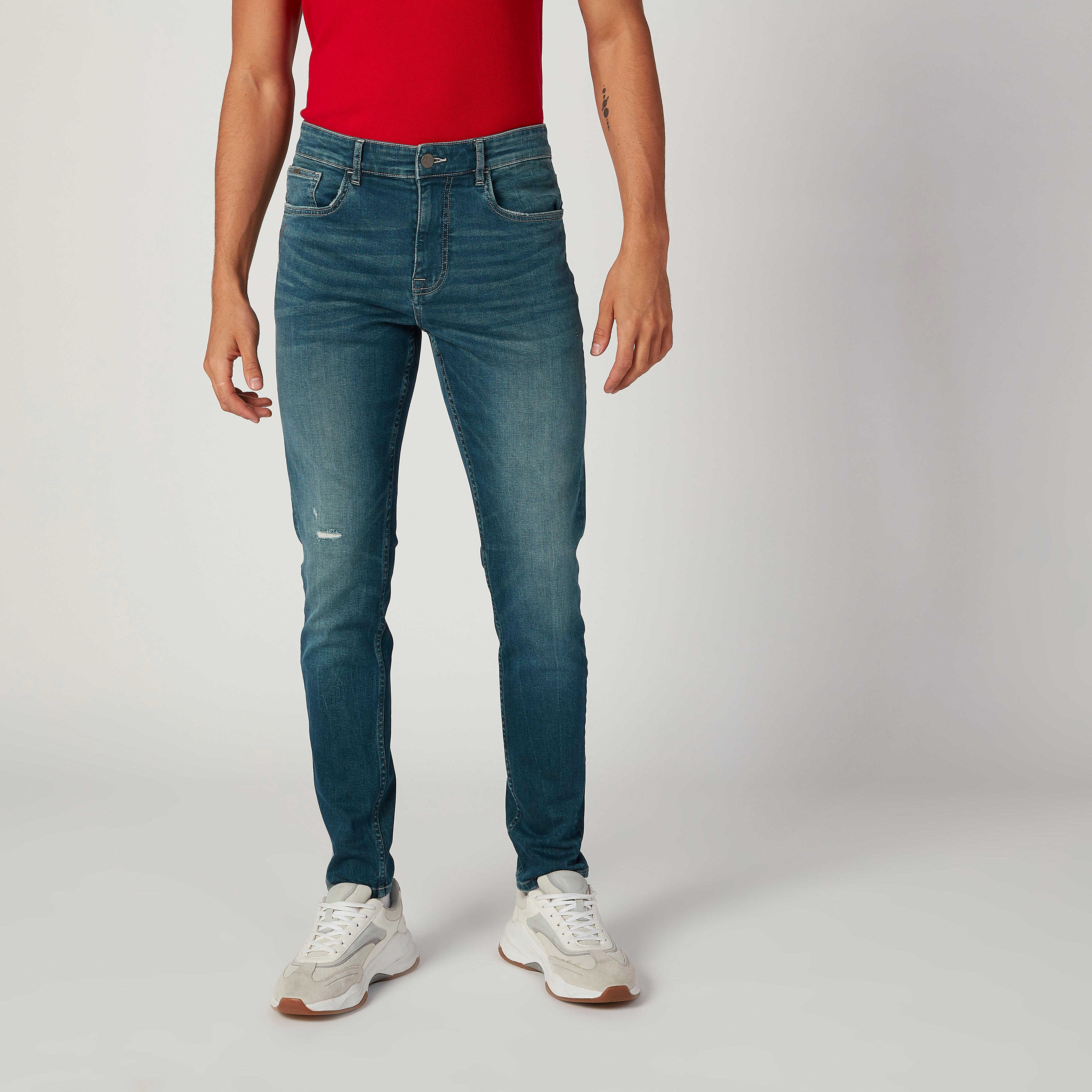 بنطلون جينز طويل ممزّق بجيوب وحلقات للحزام-men-clothing-bottoms-jeans-image-1