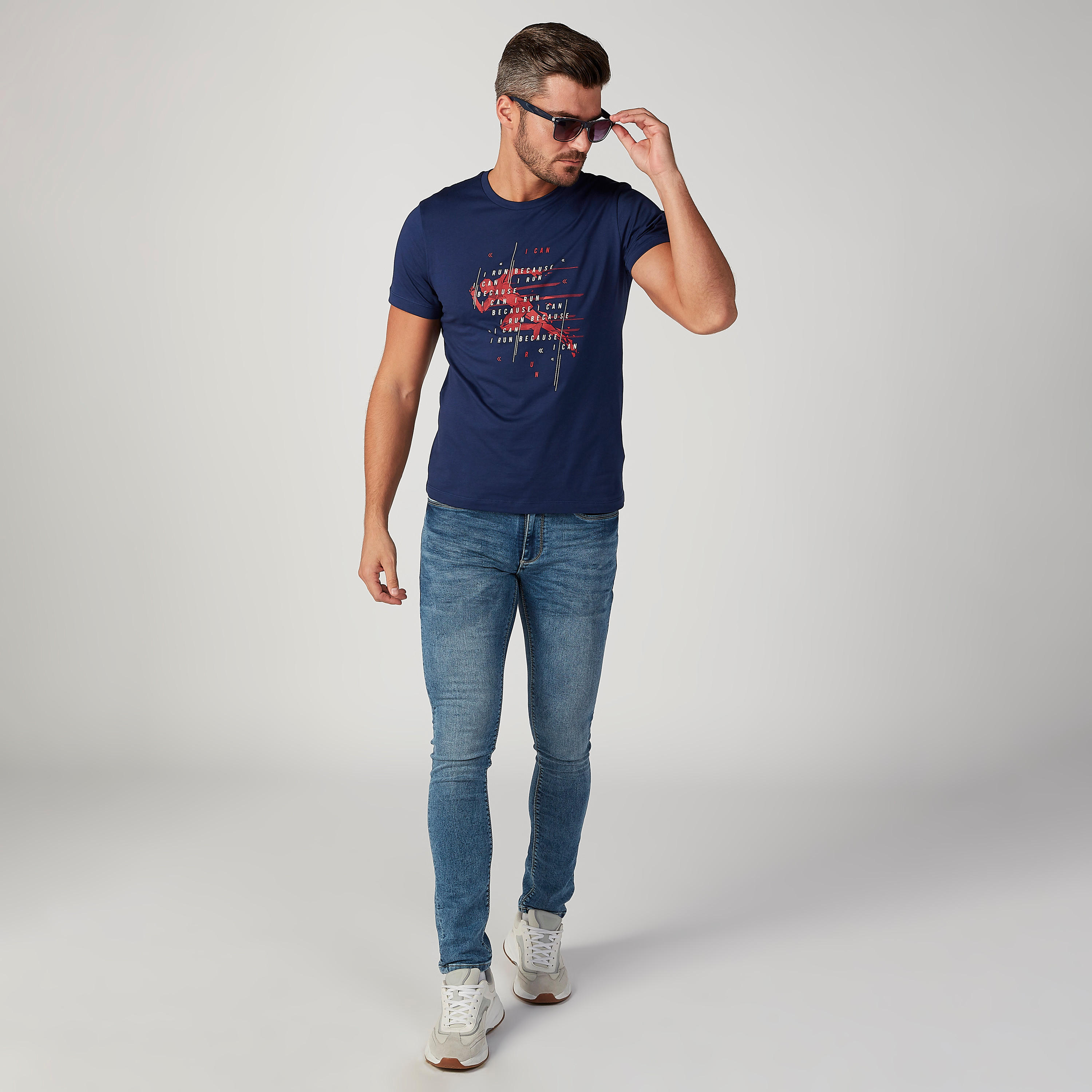 بنطلون جينز مستدام سكيني سادة بخصر منخفض وجيوب -men-clothing-bottoms-jeans-image-2