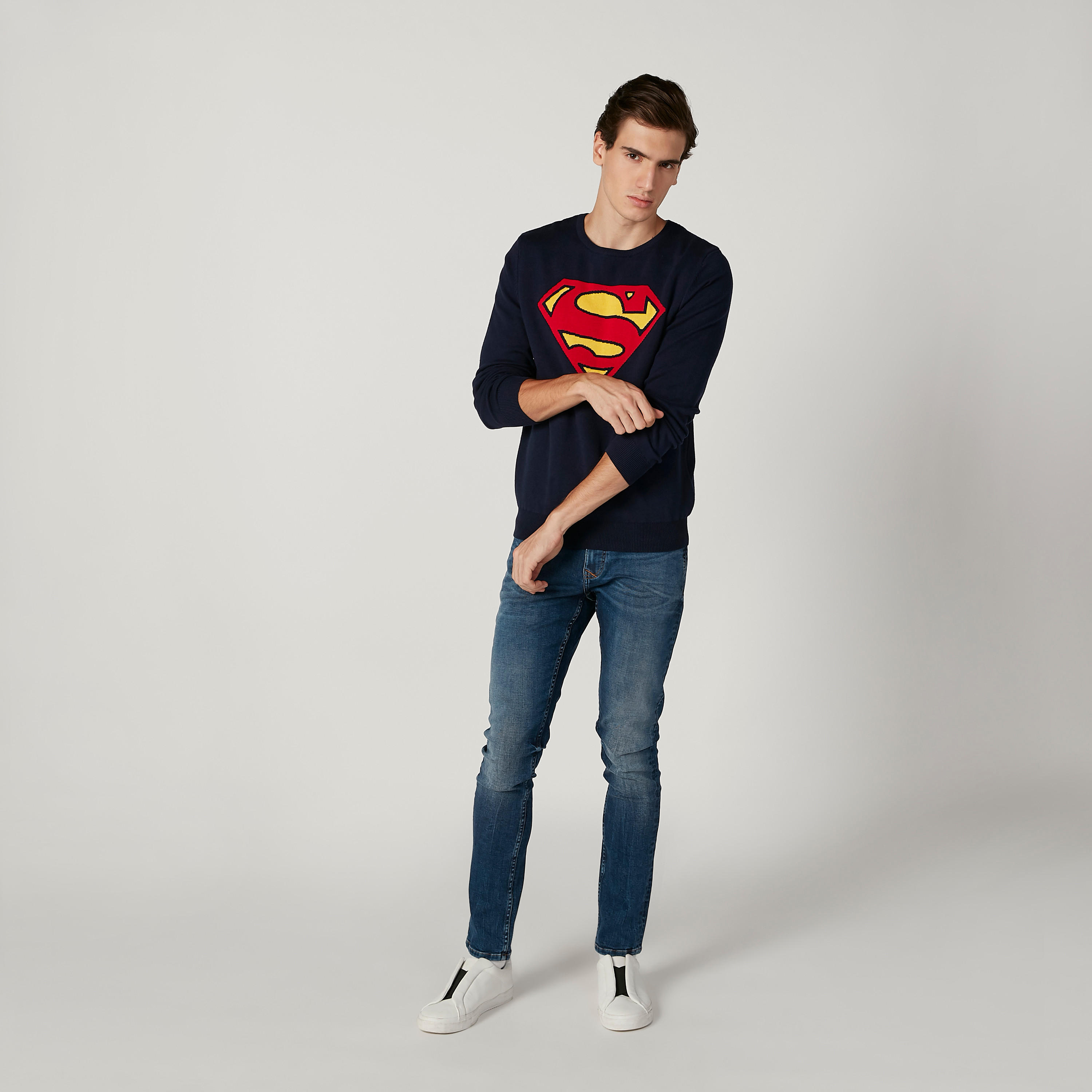 بنطلون جينز مستدام سليم سادة بخصر منخفض وجيوب -men-clothing-bottoms-jeans-image-2
