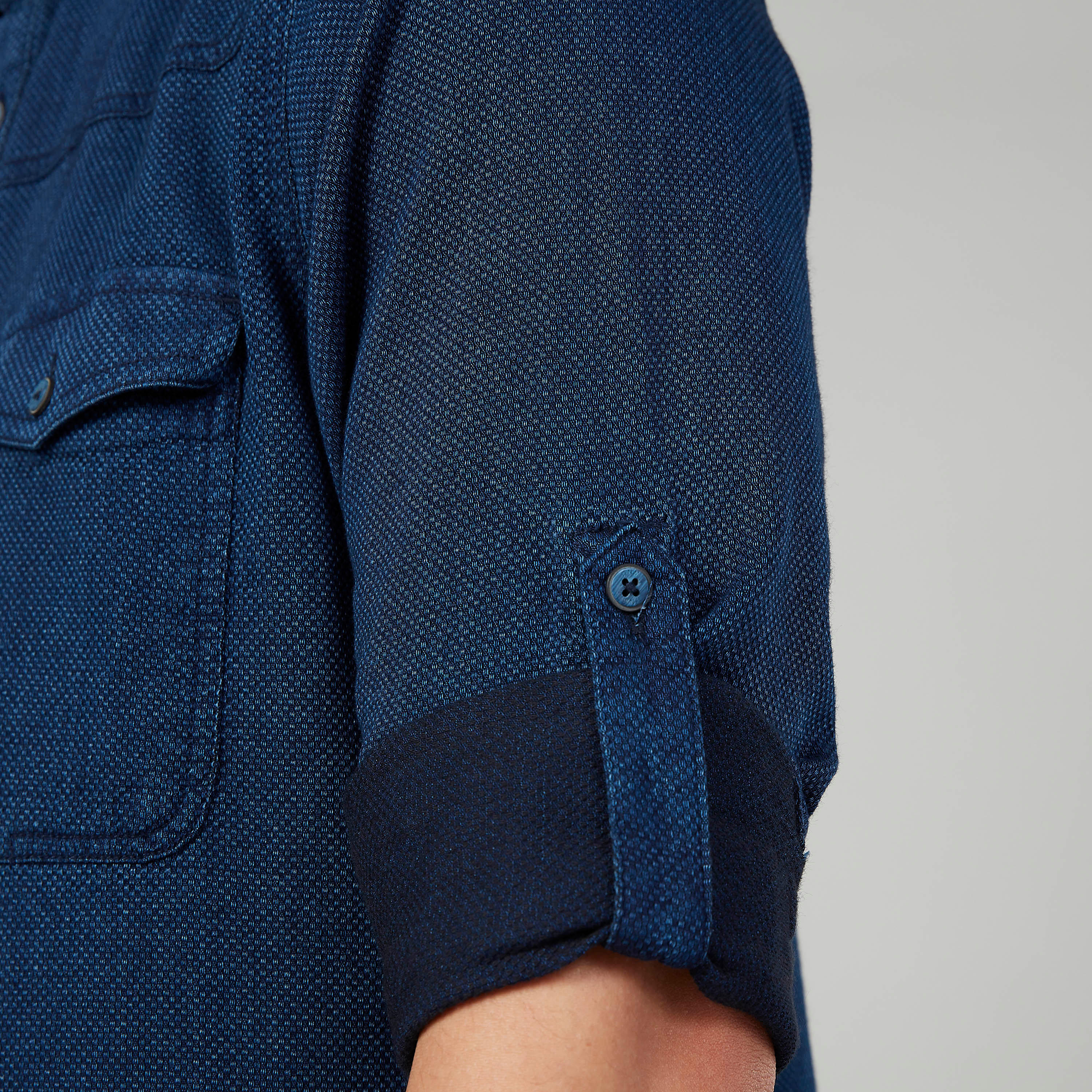 بليزر سليم بارز الملمس بأكمام طويلة وأزرار-men-clothing-shirts-image-3