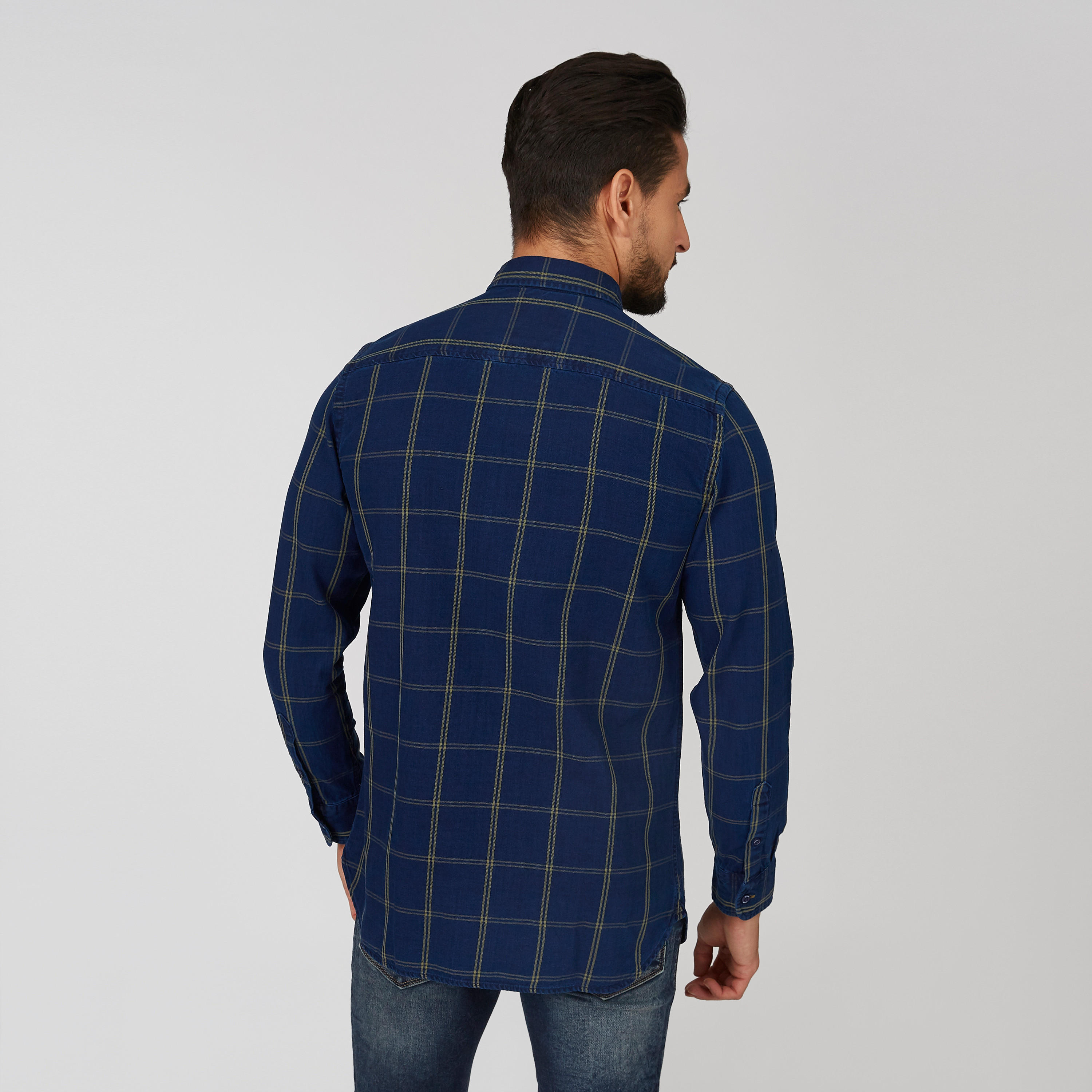 قميص سليم كاروهات بياقة عادية وأكمام طويلة-men-clothing-shirts-image-4