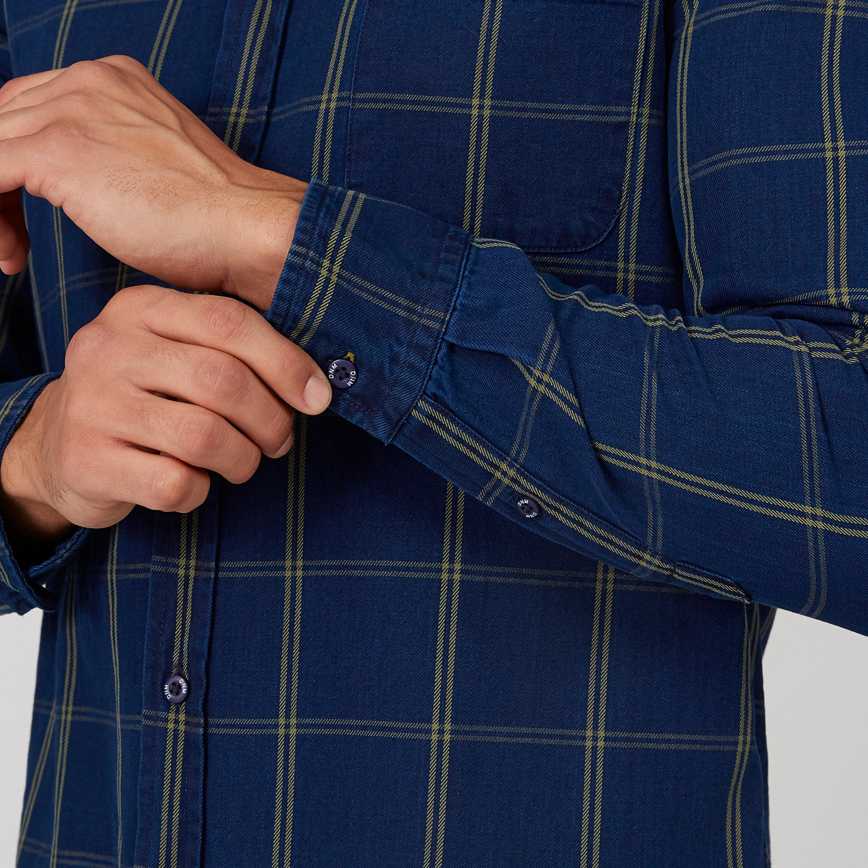 قميص سليم كاروهات بياقة عادية وأكمام طويلة-men-clothing-shirts-image-1