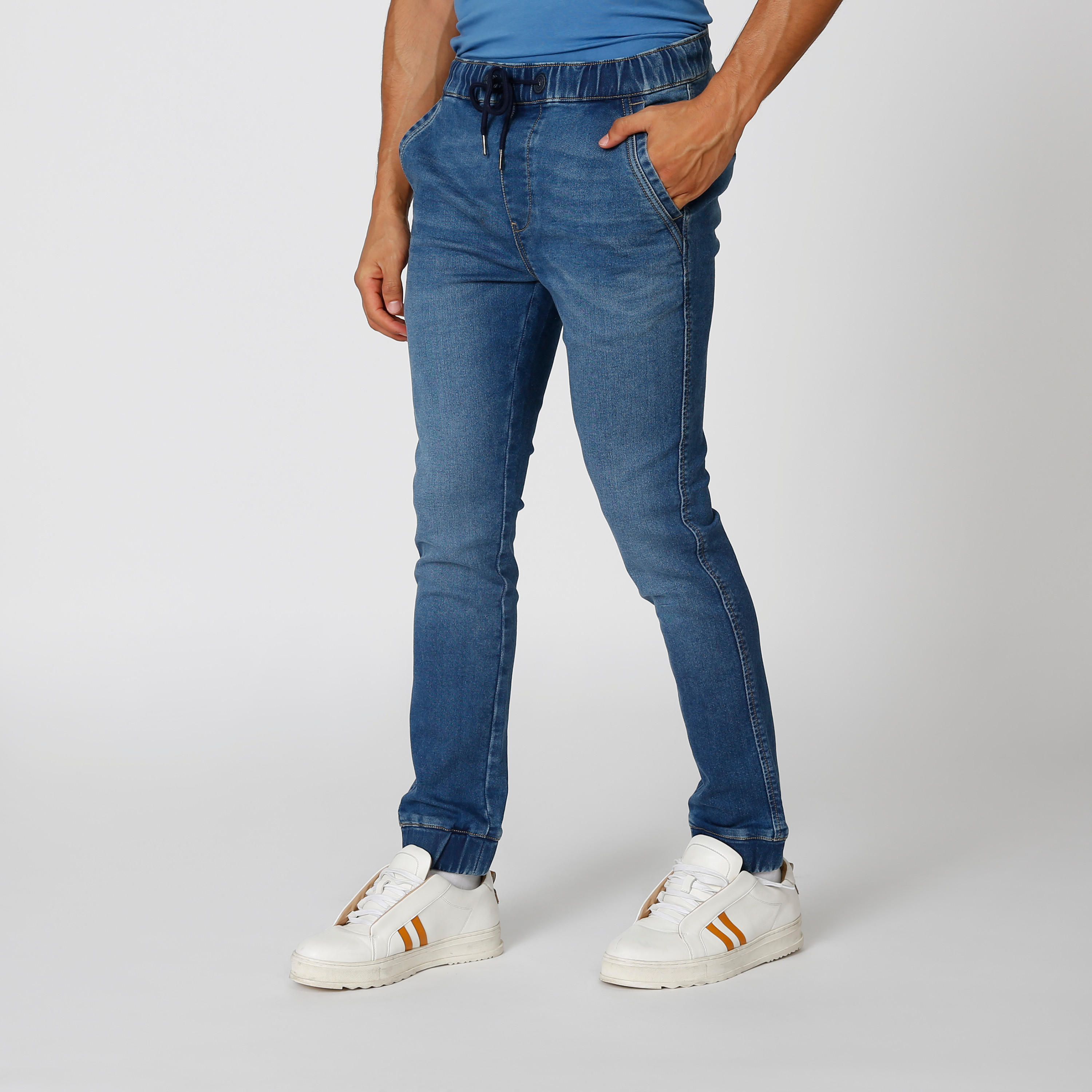 بنطلون رياضي  مستدام سليم برباط وجيوب-men-clothing-bottoms-joggers-image-1