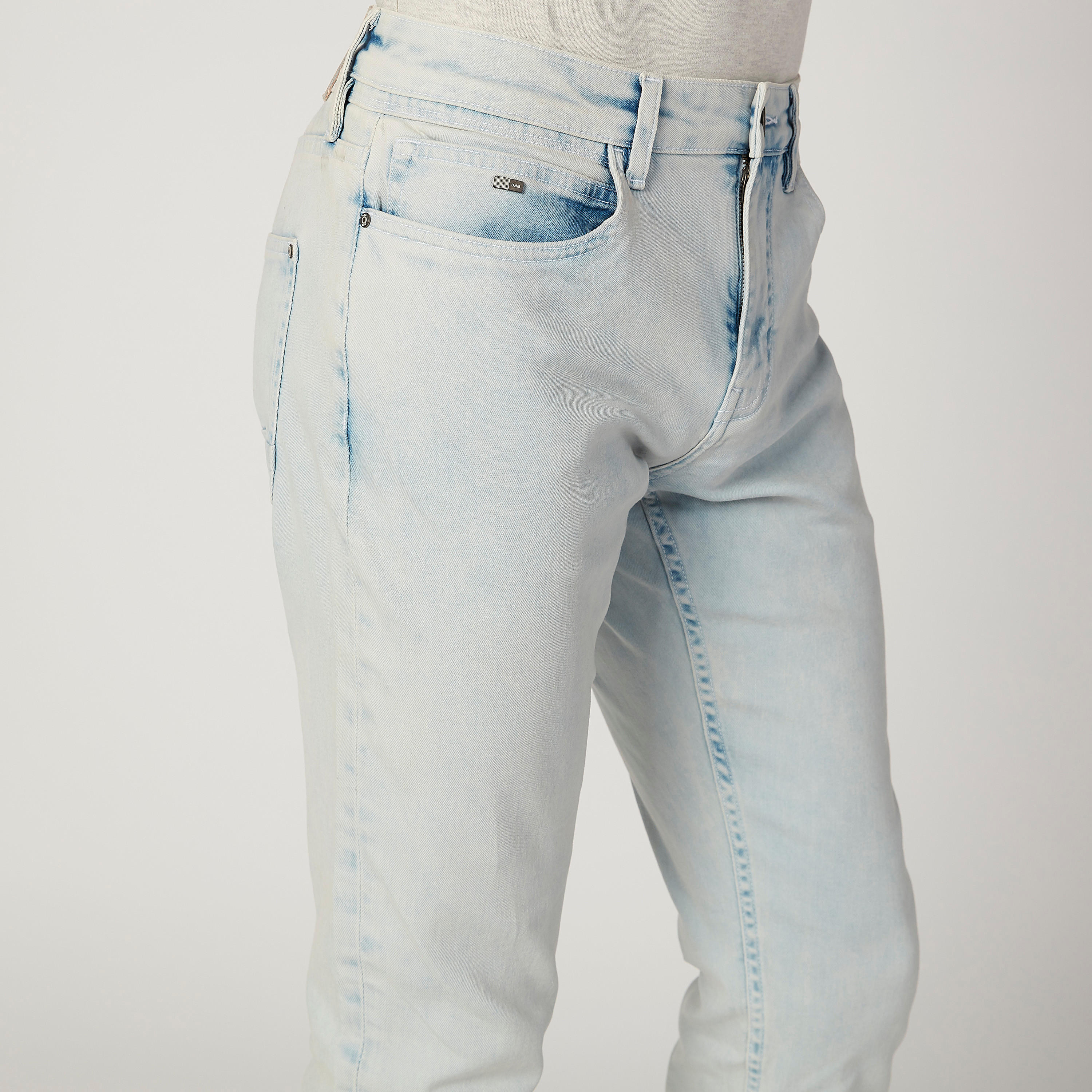 بنطال جينز سادة بجيوب وحلقات للحزام-men-clothing-bottoms-jeans-image-3