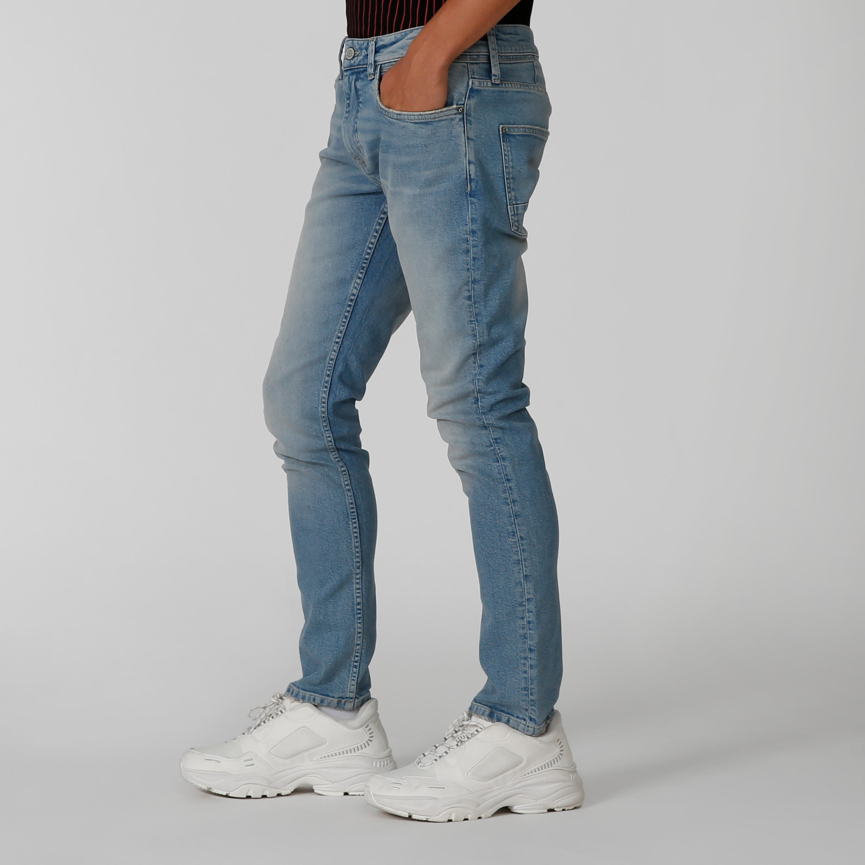 بنطلون جينز سادة طويل بجيوب وحلقات للحزام-men-clothing-bottoms-jeans-image-5