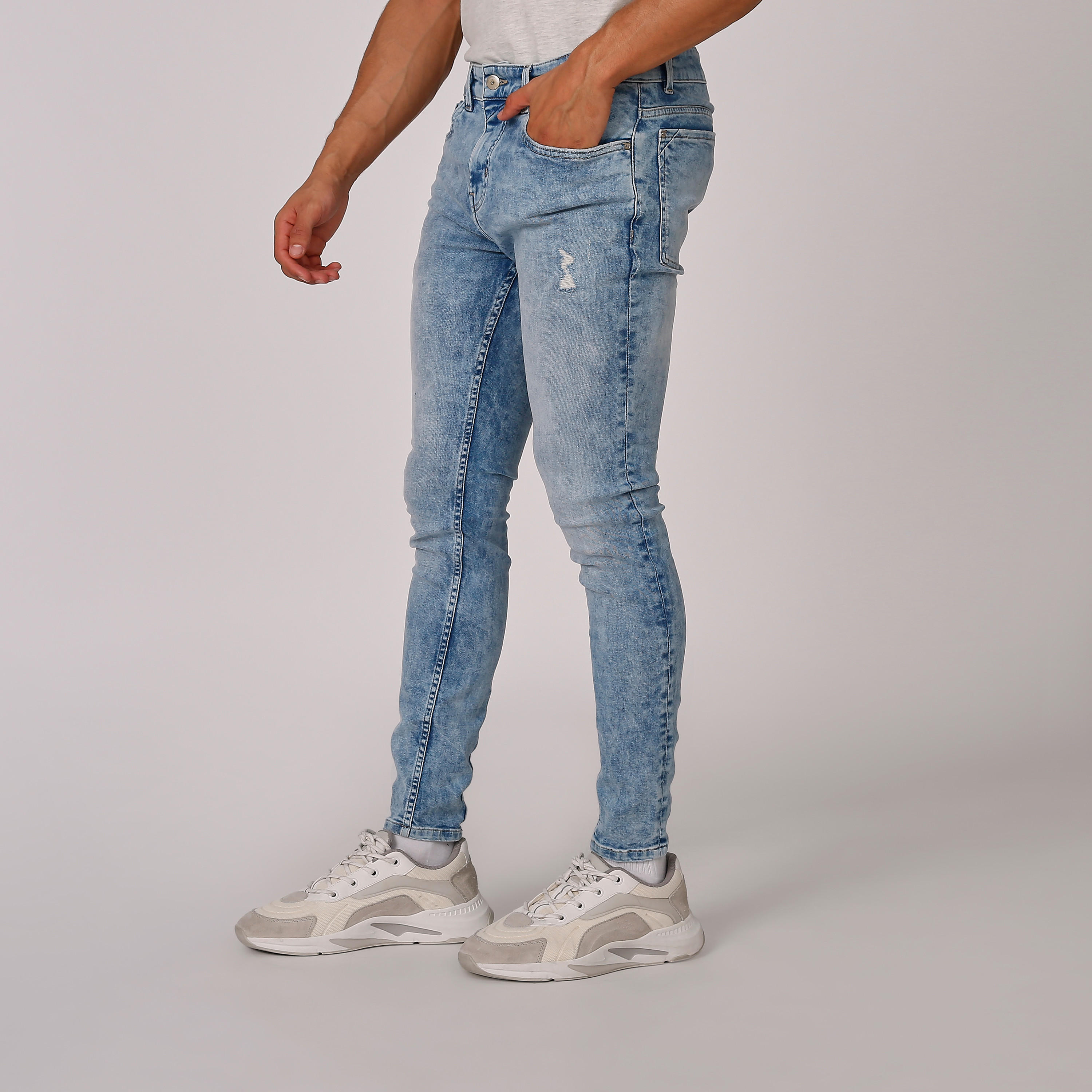 بنطلون جينز مستدام مضلّع بجيوب -men-clothing-bottoms-jeans-image-3
