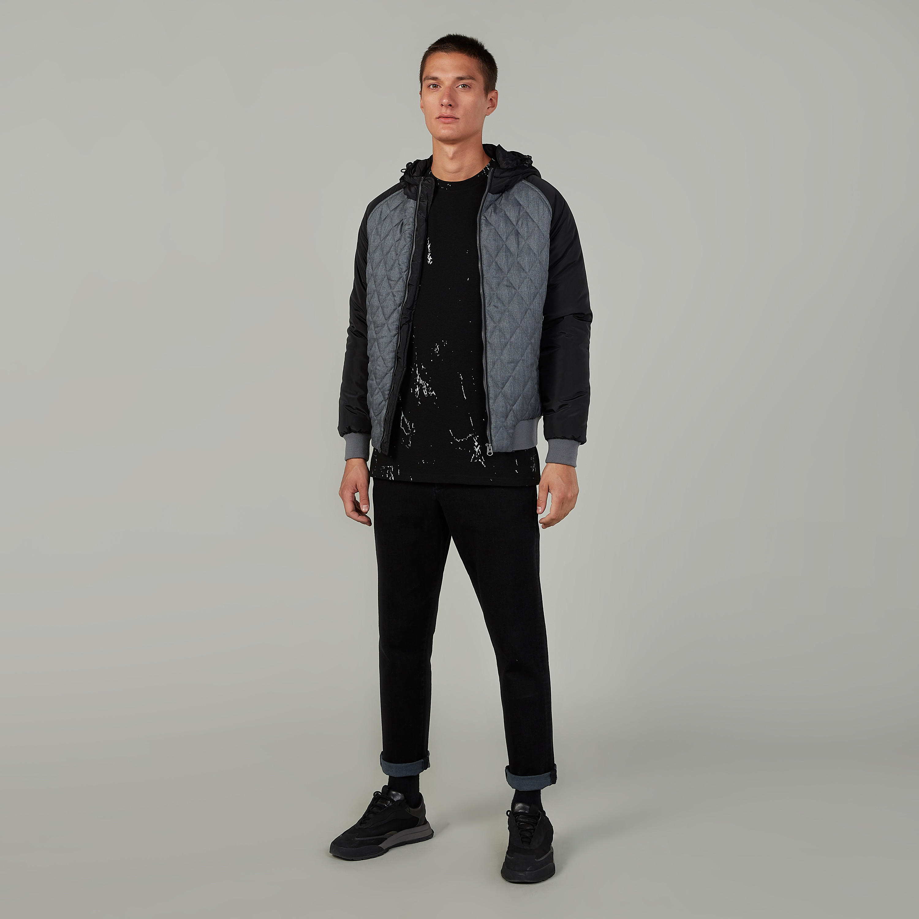 جاكيت جيليه مبطّن بقبّعة وأكمام طويلة-men-clothing-jacketsandblazers-jackets-image-2