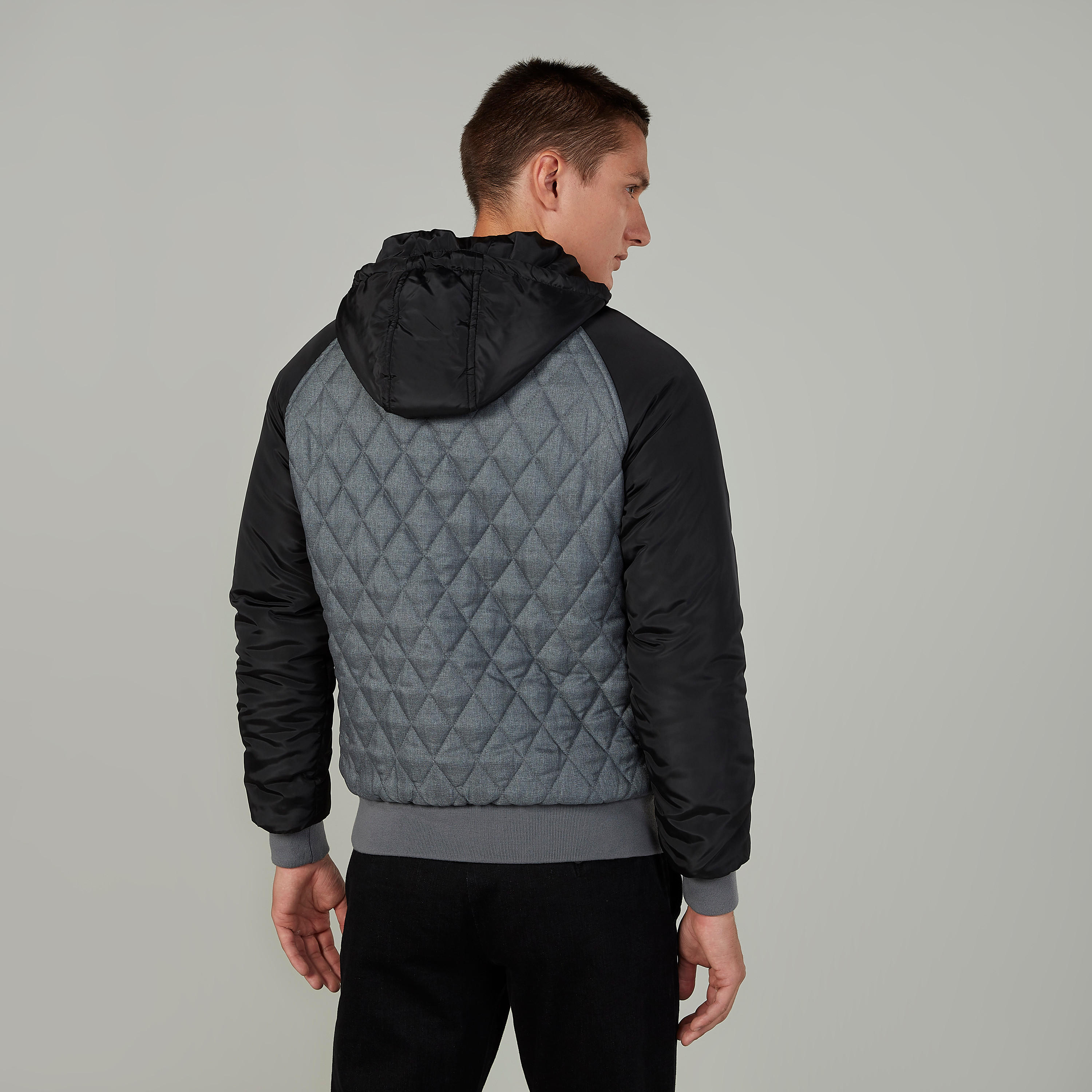 جاكيت جيليه مبطّن بقبّعة وأكمام طويلة-men-clothing-jacketsandblazers-jackets-image-4