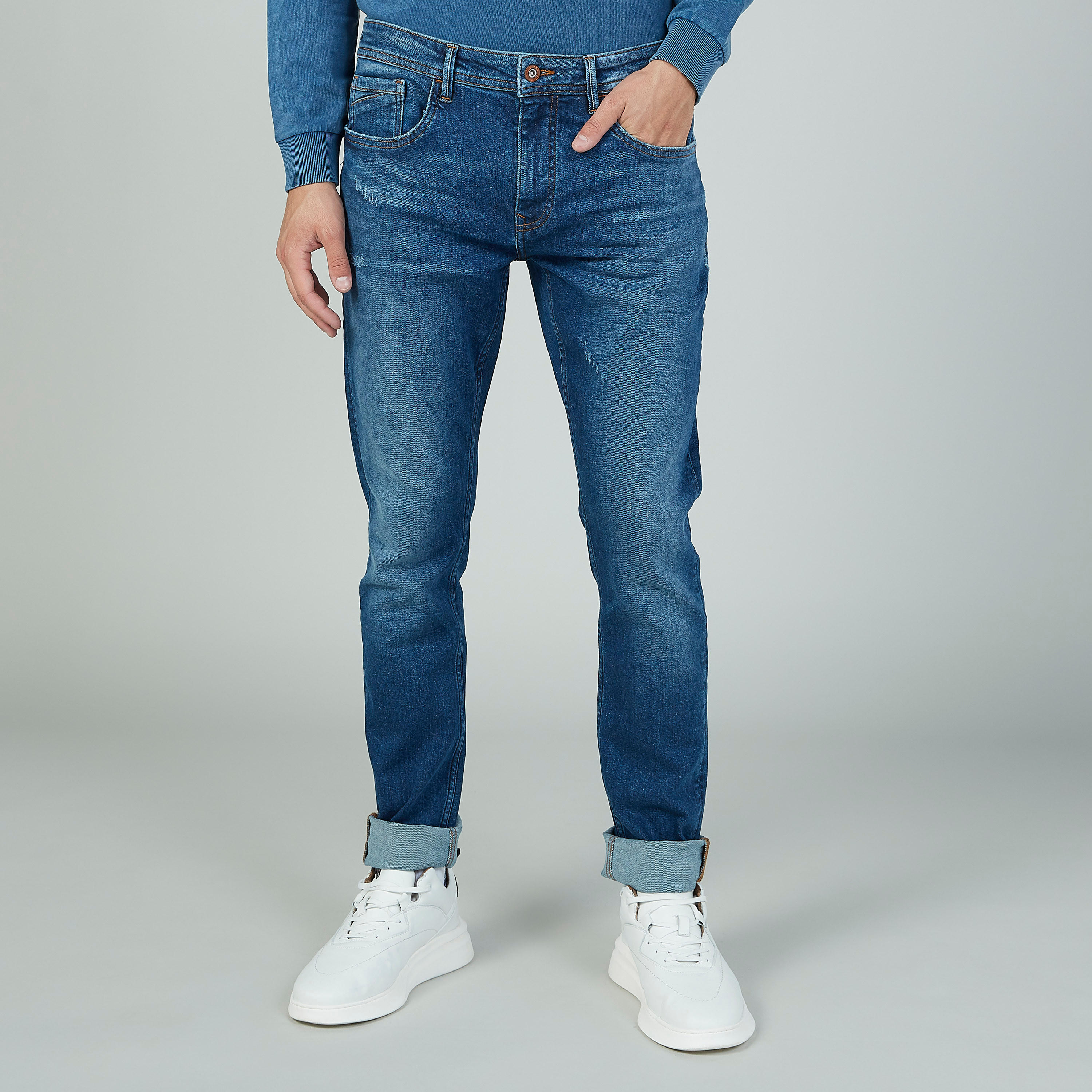 بنطلون جينز طويل بارز الملمس بجيوب وحلقات للحزام-men-clothing-bottoms-jeans-image-1
