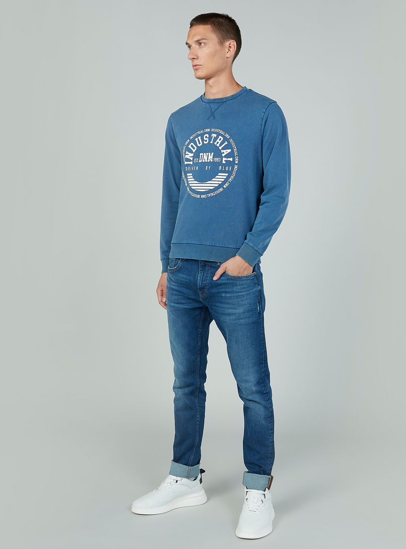بنطلون جينز طويل بارز الملمس بجيوب وحلقات للحزام-men-clothing-bottoms-jeans-image-2