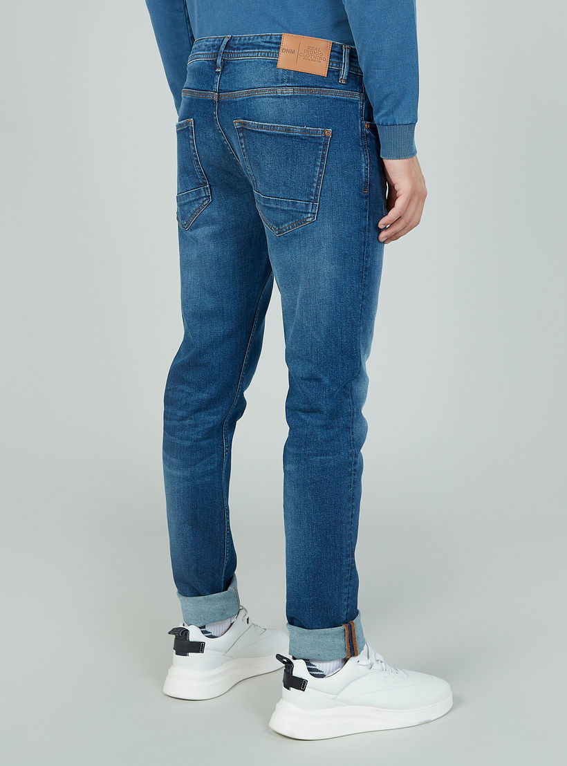 بنطلون جينز طويل بارز الملمس بجيوب وحلقات للحزام-men-clothing-bottoms-jeans-image-6