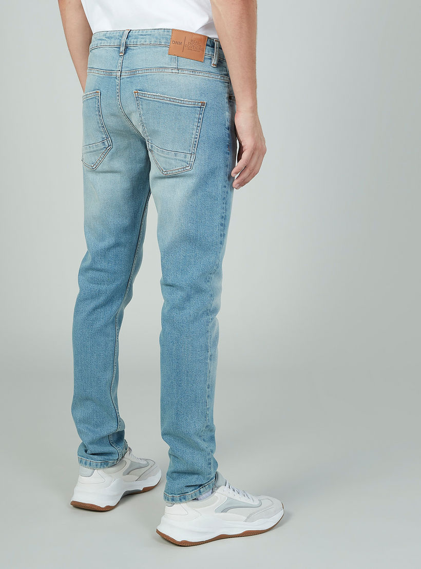 بنطلون جينز طويل بتفاصيل جيوب وحلقات للحزام-men-clothing-bottoms-jeans-image-4