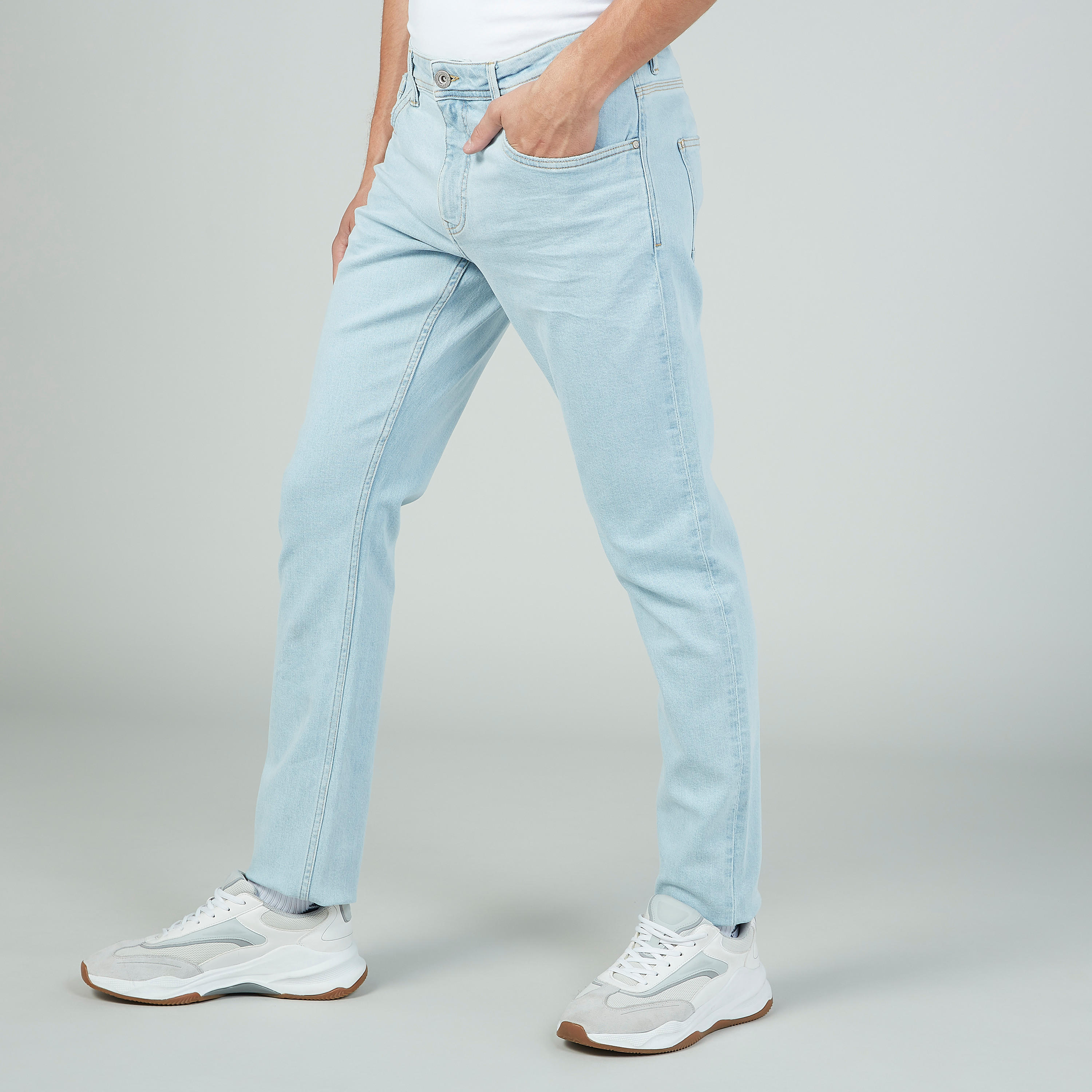 بنطلون جينز طويل بتفاصيل جيوب وحلقات للحزام-men-clothing-bottoms-jeans-image-6