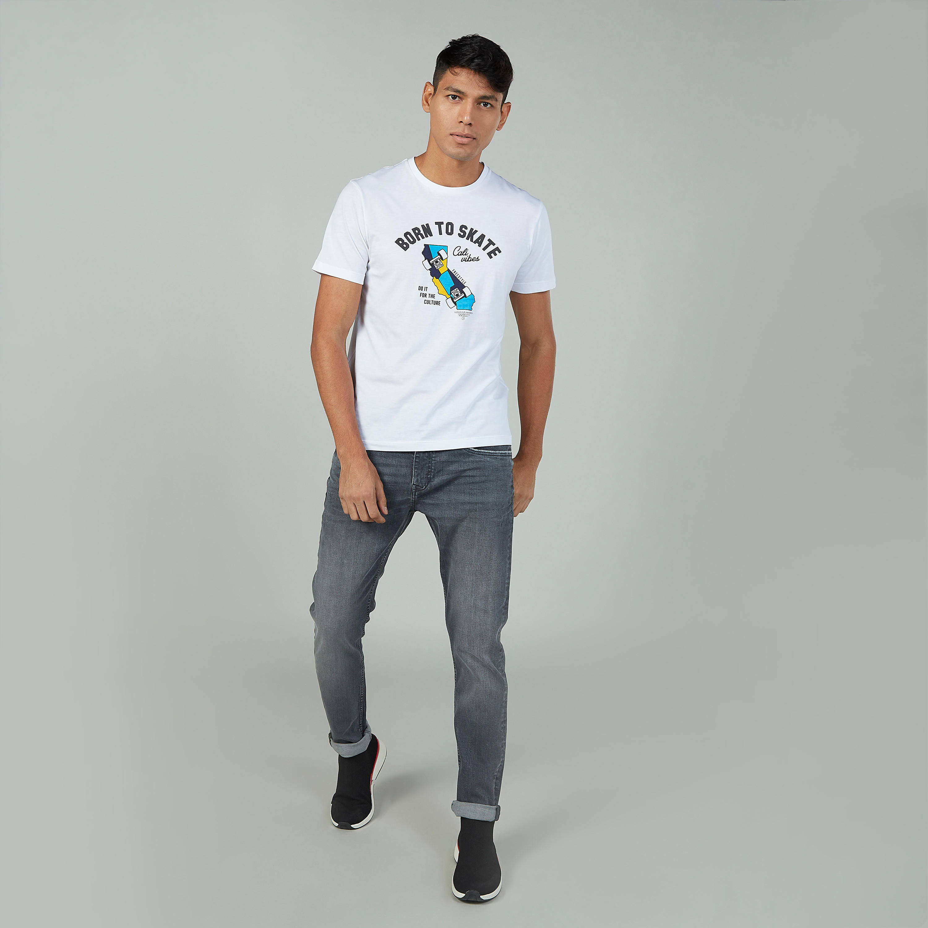 بنطلون جينز سادة طويل بجيوب وحلقات للحزام-men-clothing-bottoms-jeans-image-2