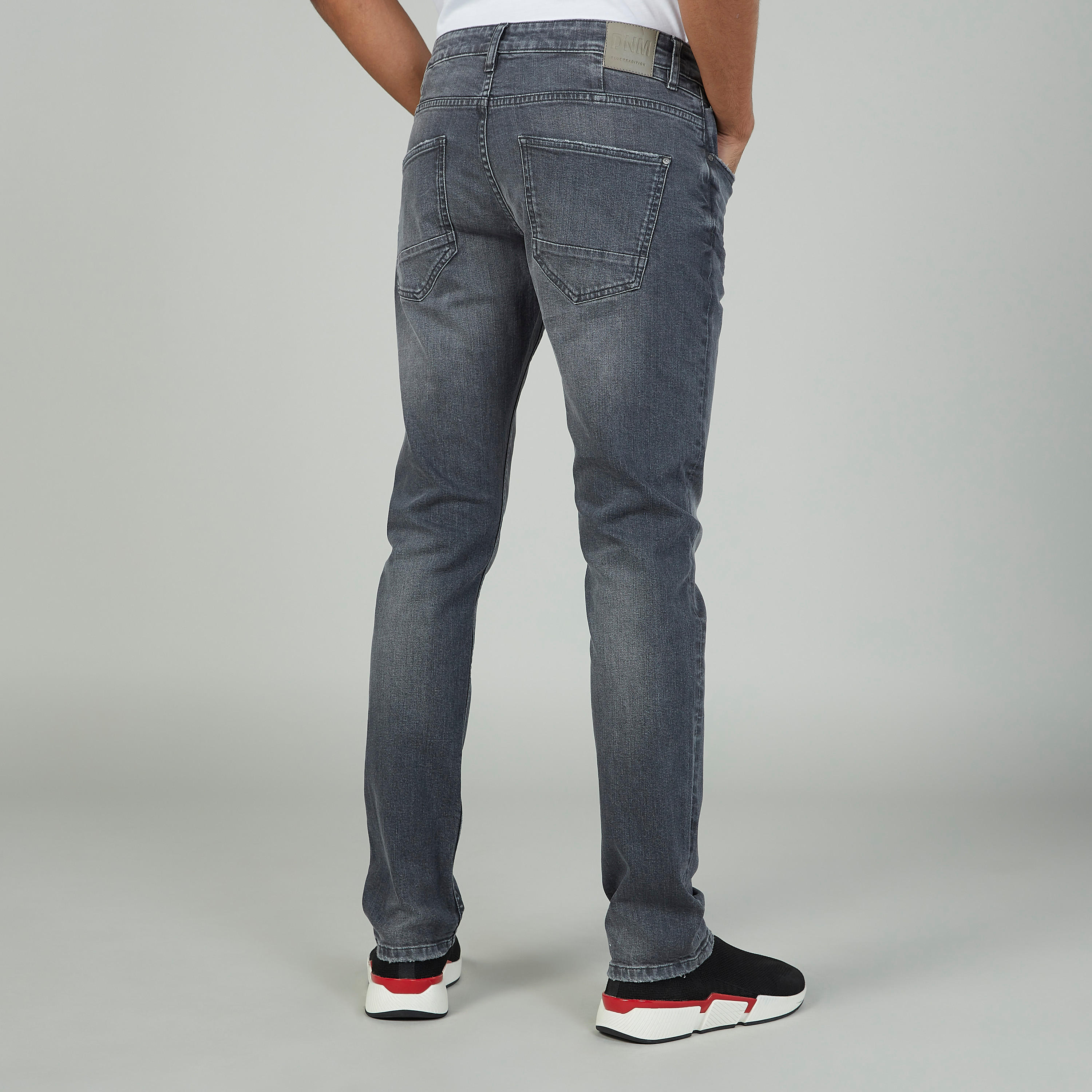 بنطلون جينز سادة طويل بجيوب وحلقات للحزام-men-clothing-bottoms-jeans-image-4