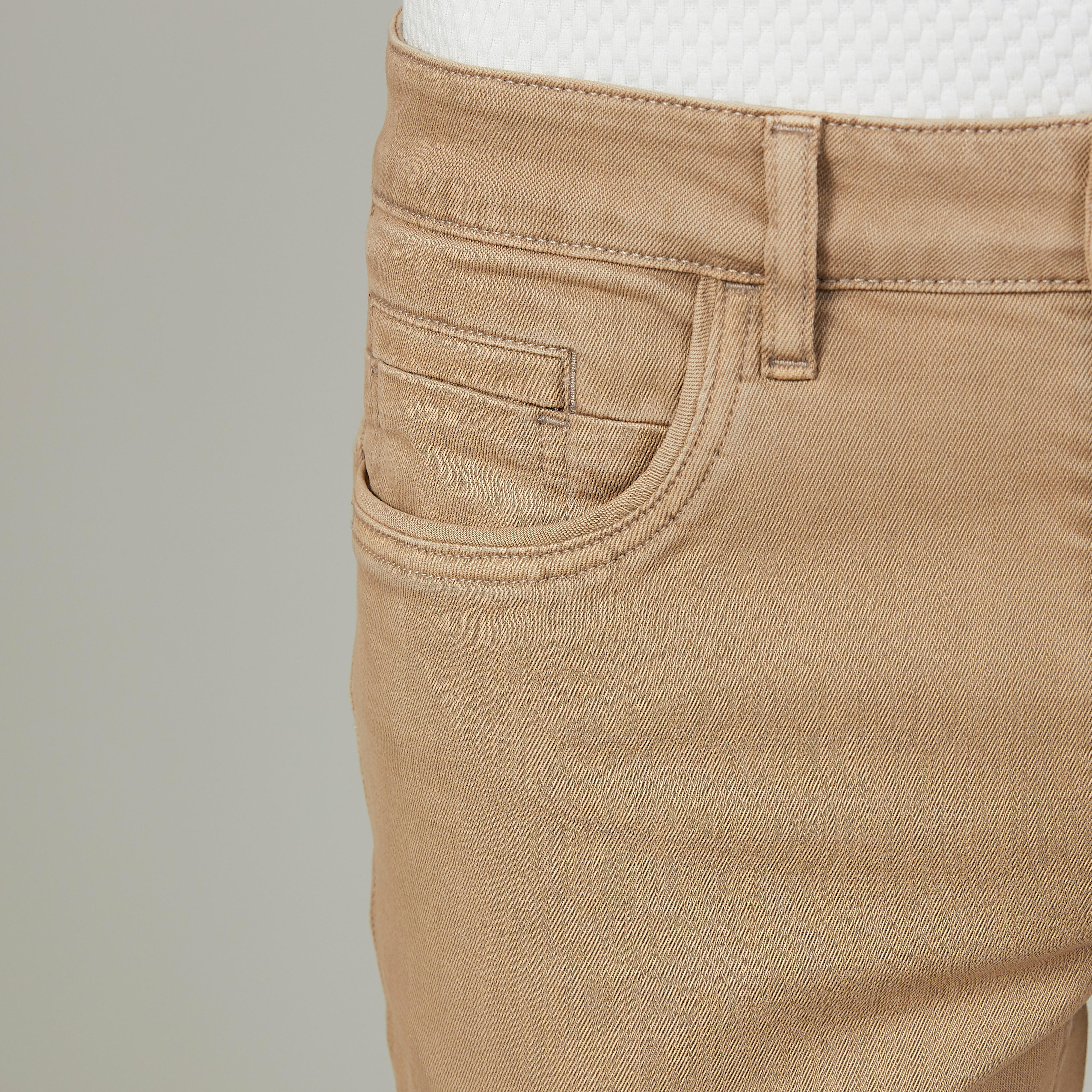بنطلون جينز سادة طويل بجيوب وحلقات للحزام-men-clothing-bottoms-jeans-image-3