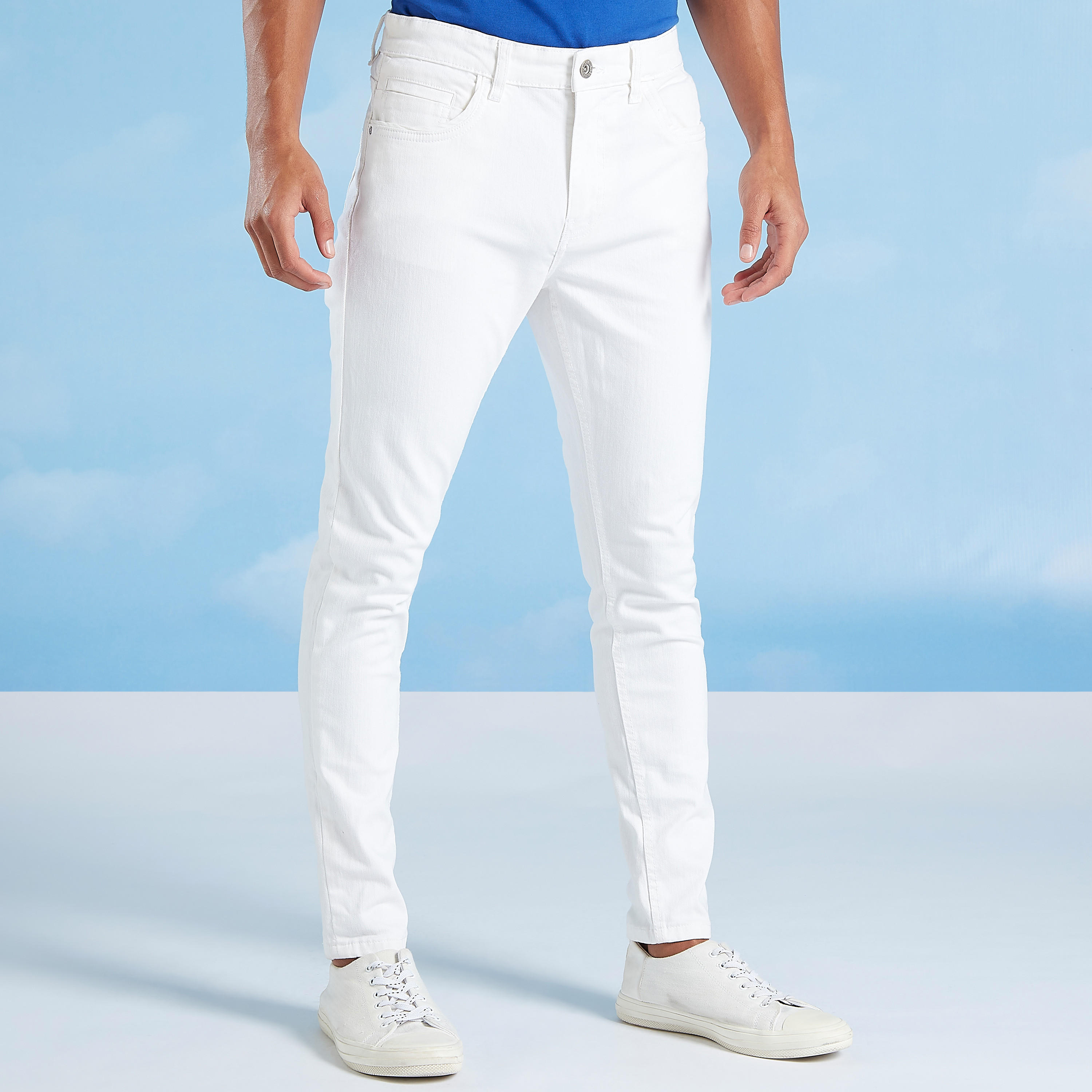 بنطلون جينز سادة بتفاصيل جيوب وعراوي-men-clothing-bottoms-jeans-image-1
