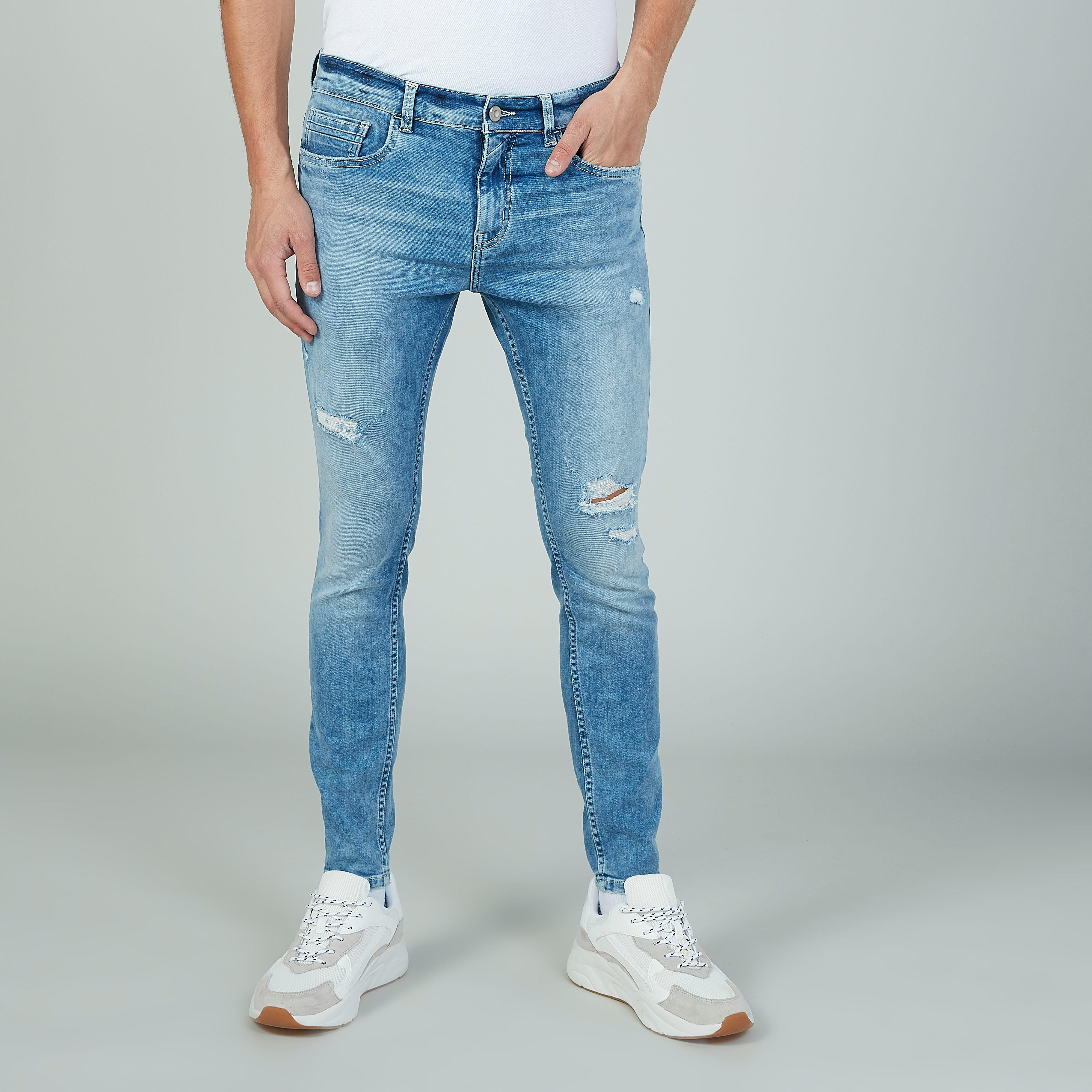بنطلون جينز طويل ممزّق بجيوب وحلقات للحزام-men-clothing-bottoms-jeans-image-1