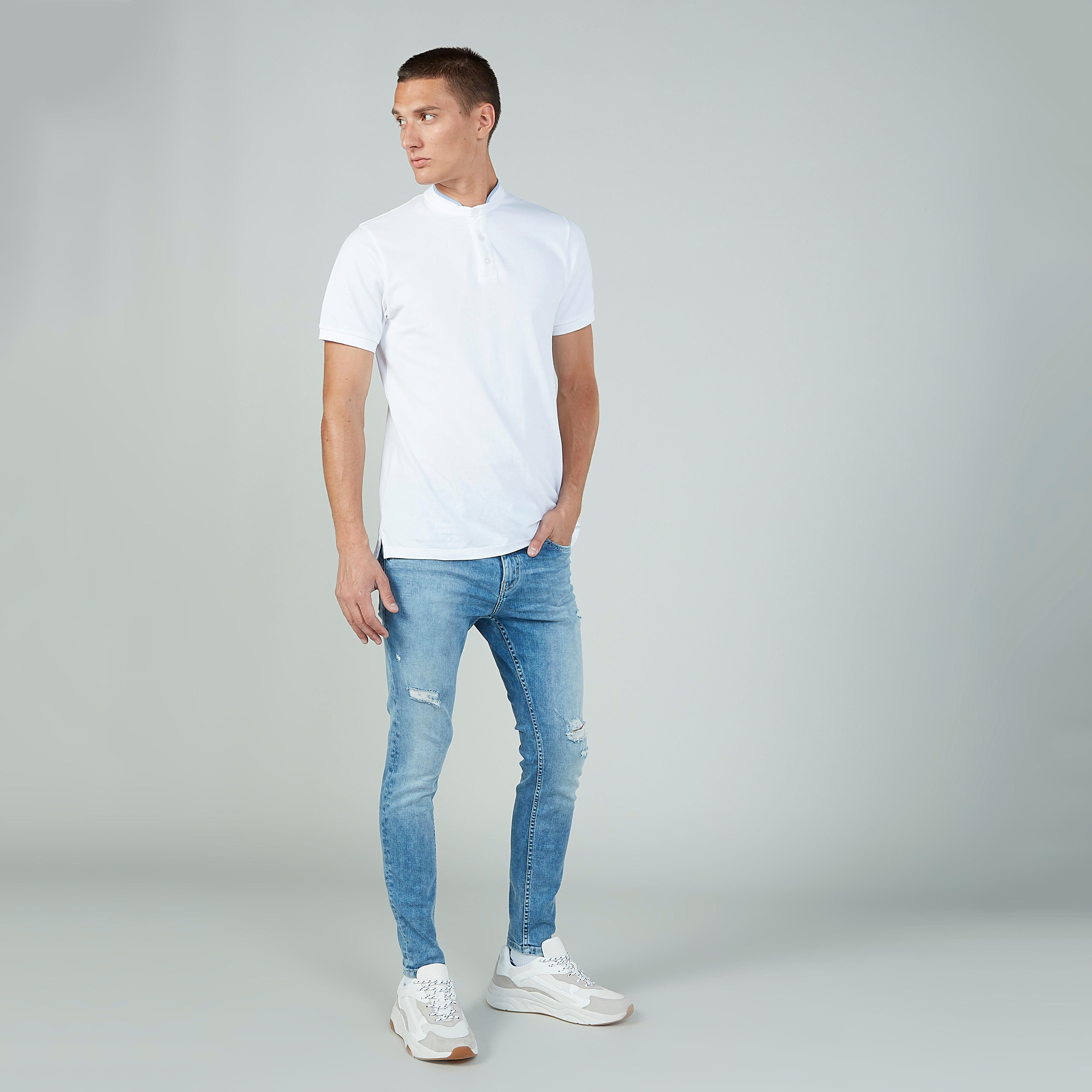 بنطلون جينز طويل ممزّق بجيوب وحلقات للحزام-men-clothing-bottoms-jeans-image-2