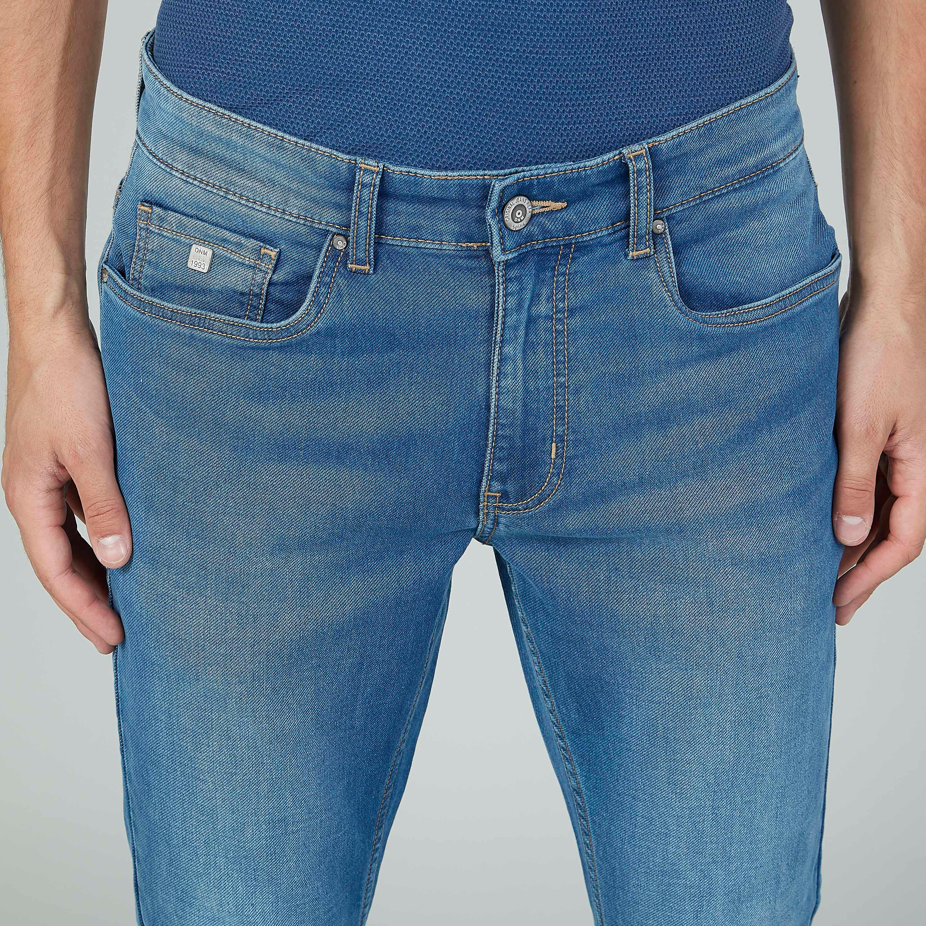 بنطلون جينز طويل بتفاصيل جيوب وحلقات للحزام-men-clothing-bottoms-jeans-image-3