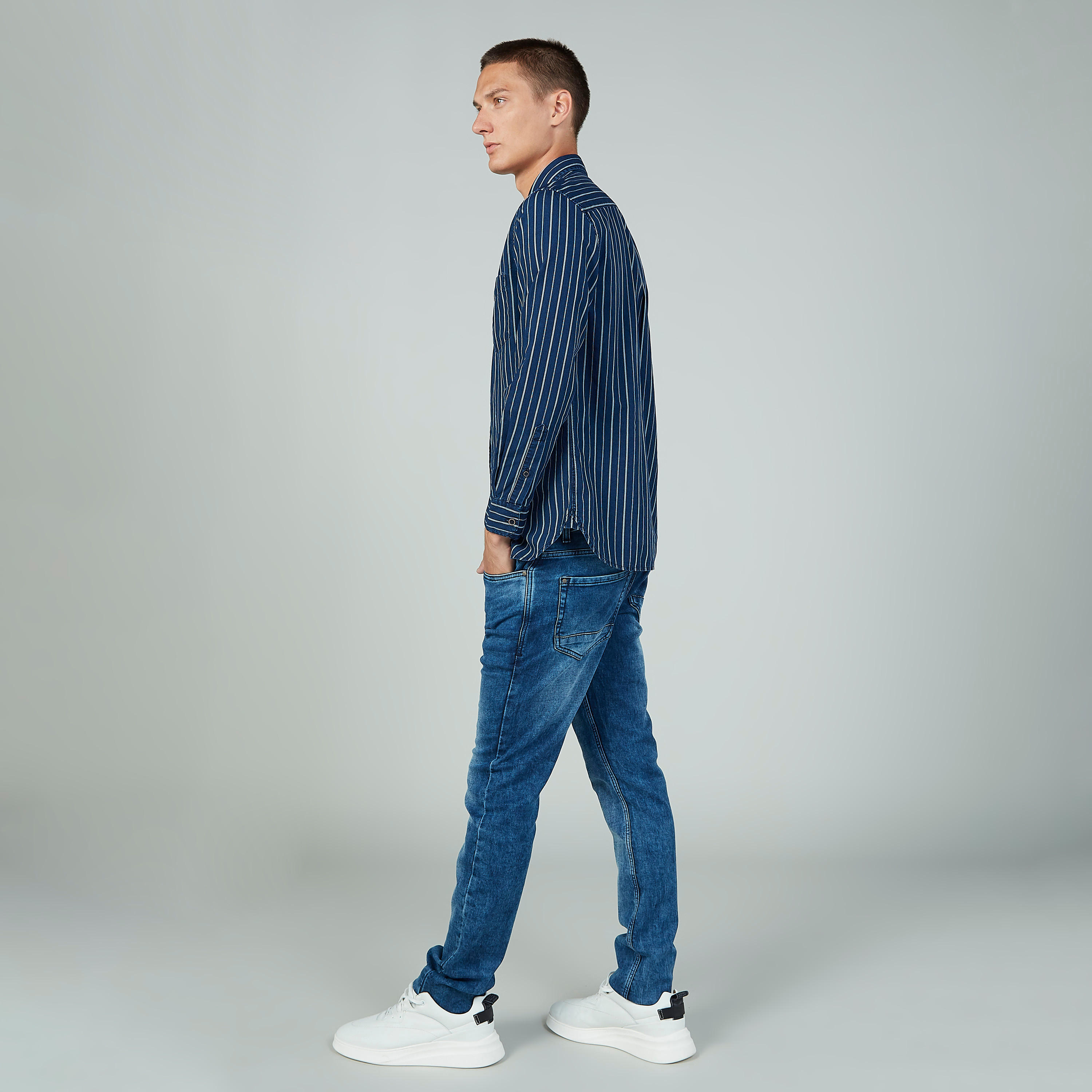 قميص سليم مخطط بأكمام طويلة وياقة عادية-men-clothing-shirts-image-2