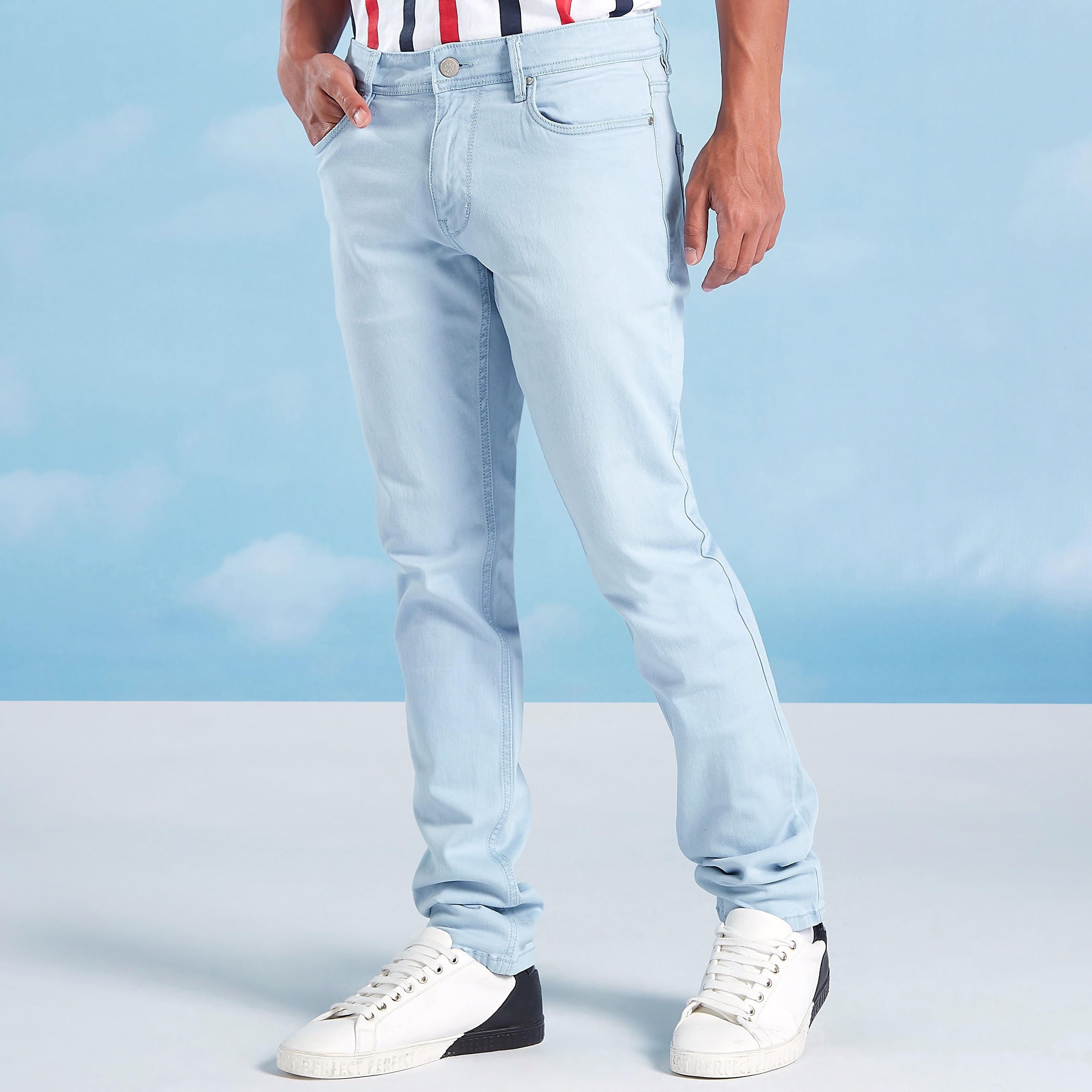 بنطلون جينز مستدام سليم سادة بخصر منخفض وحلقات حزام -men-clothing-bottoms-jeans-image-1