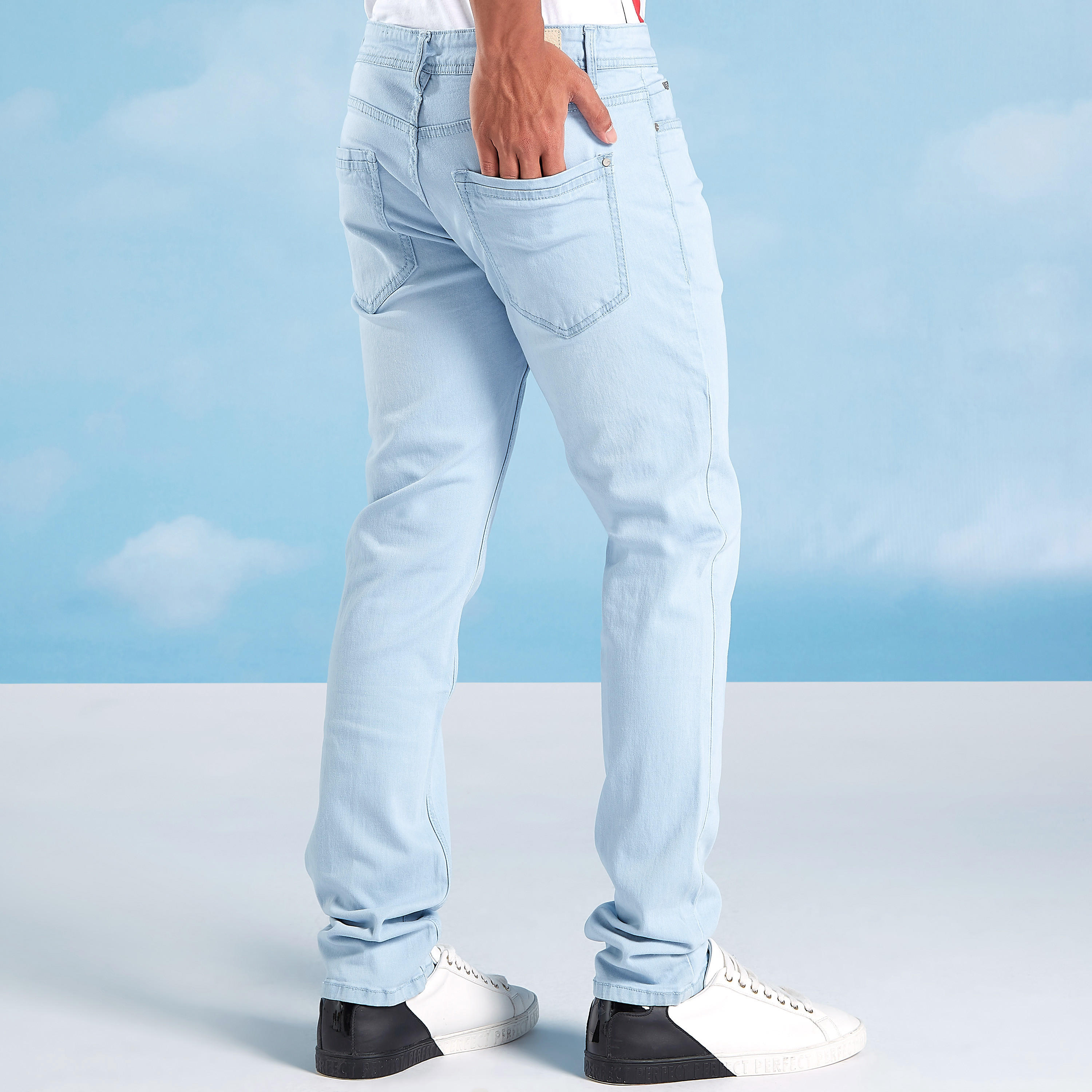 بنطلون جينز مستدام سليم سادة بخصر منخفض وحلقات حزام -men-clothing-bottoms-jeans-image-4