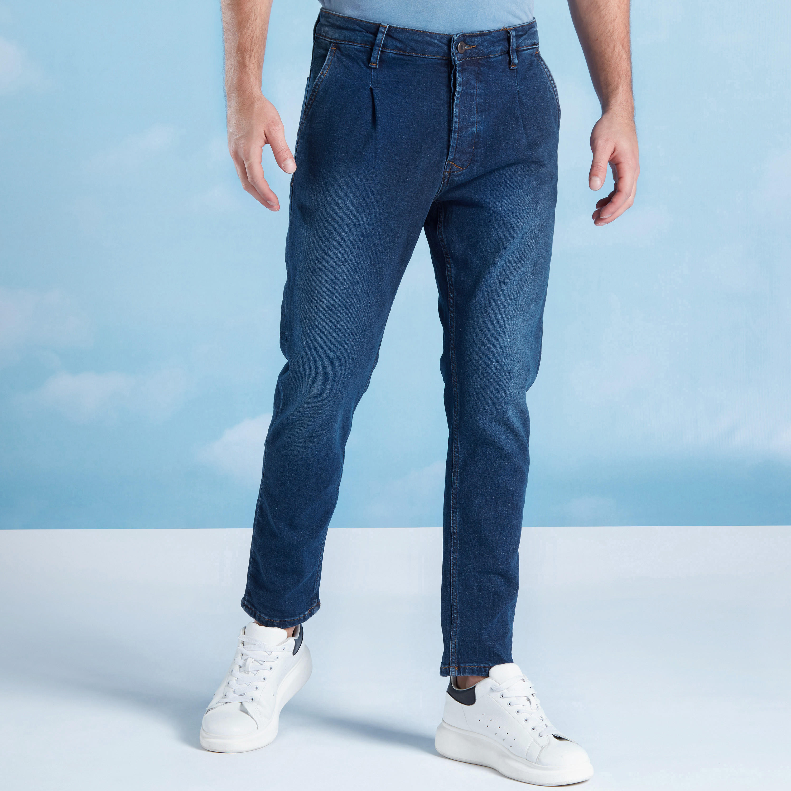 بنطلون جينز بارز الملمس بجيوب وعروات حزام-men-clothing-bottoms-jeans-image-1