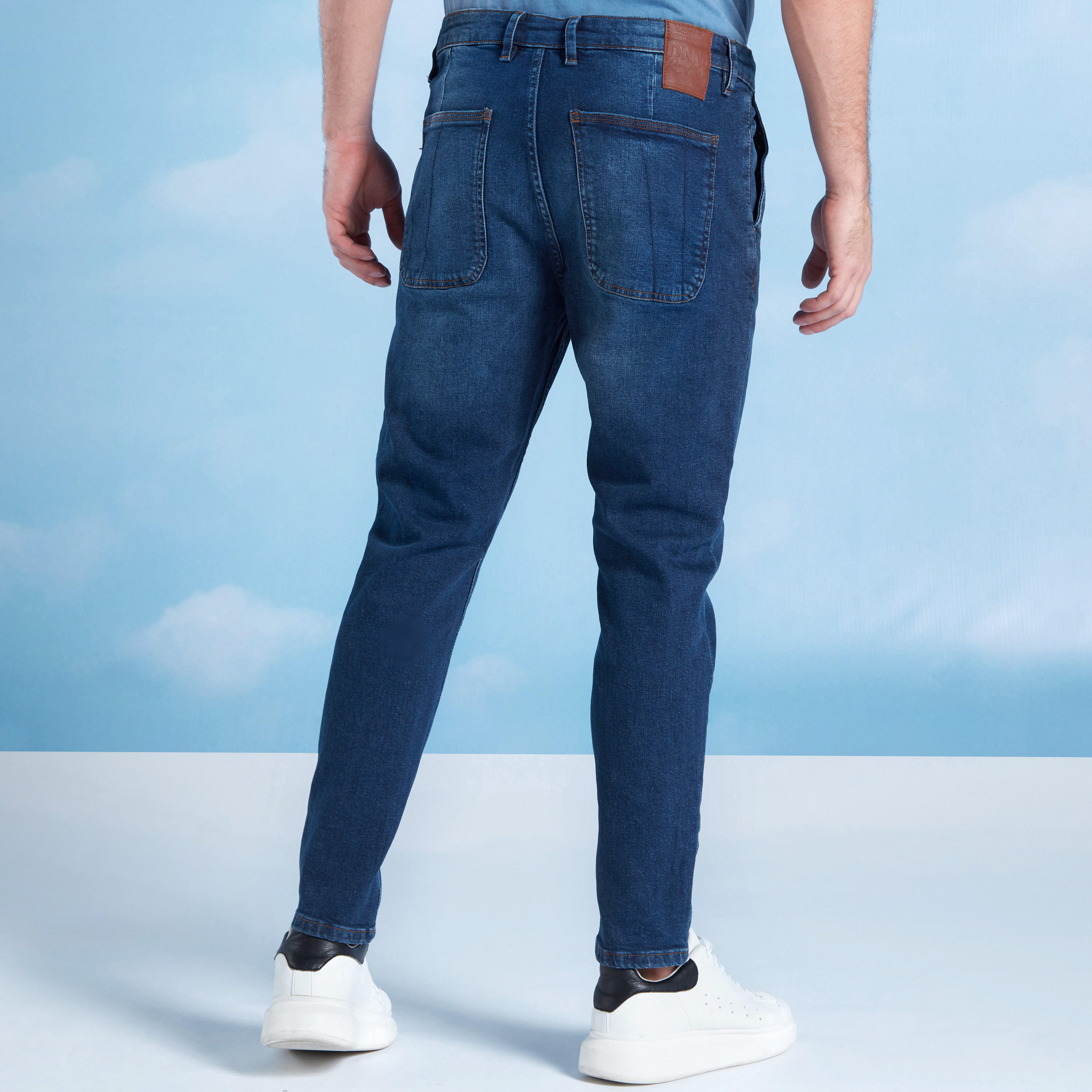بنطلون جينز بارز الملمس بجيوب وعروات حزام-men-clothing-bottoms-jeans-image-4