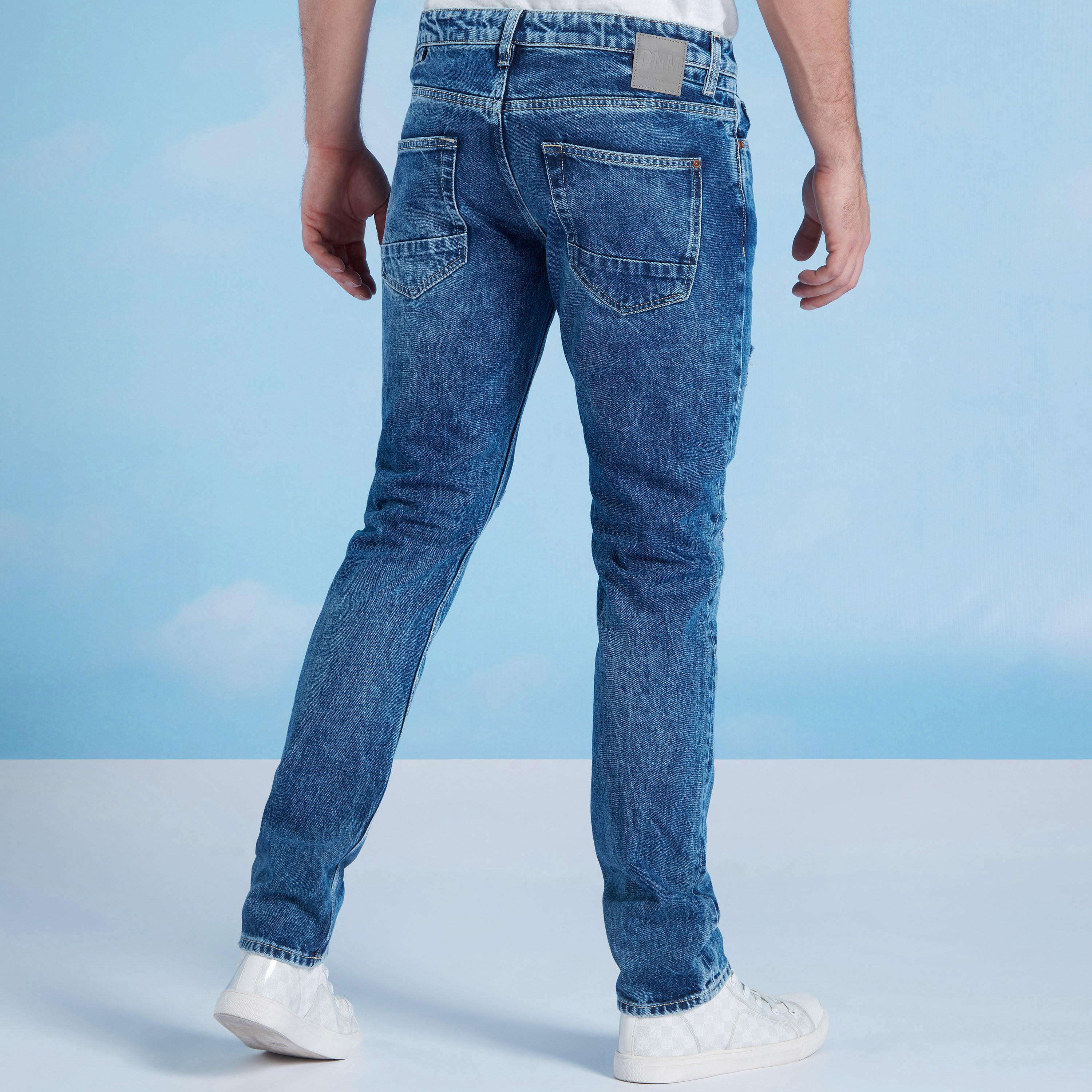 بنطلون جينز سكيني ممزق بخصر منخفض وجيوب وحلقات حزام-men-clothing-bottoms-jeans-image-4