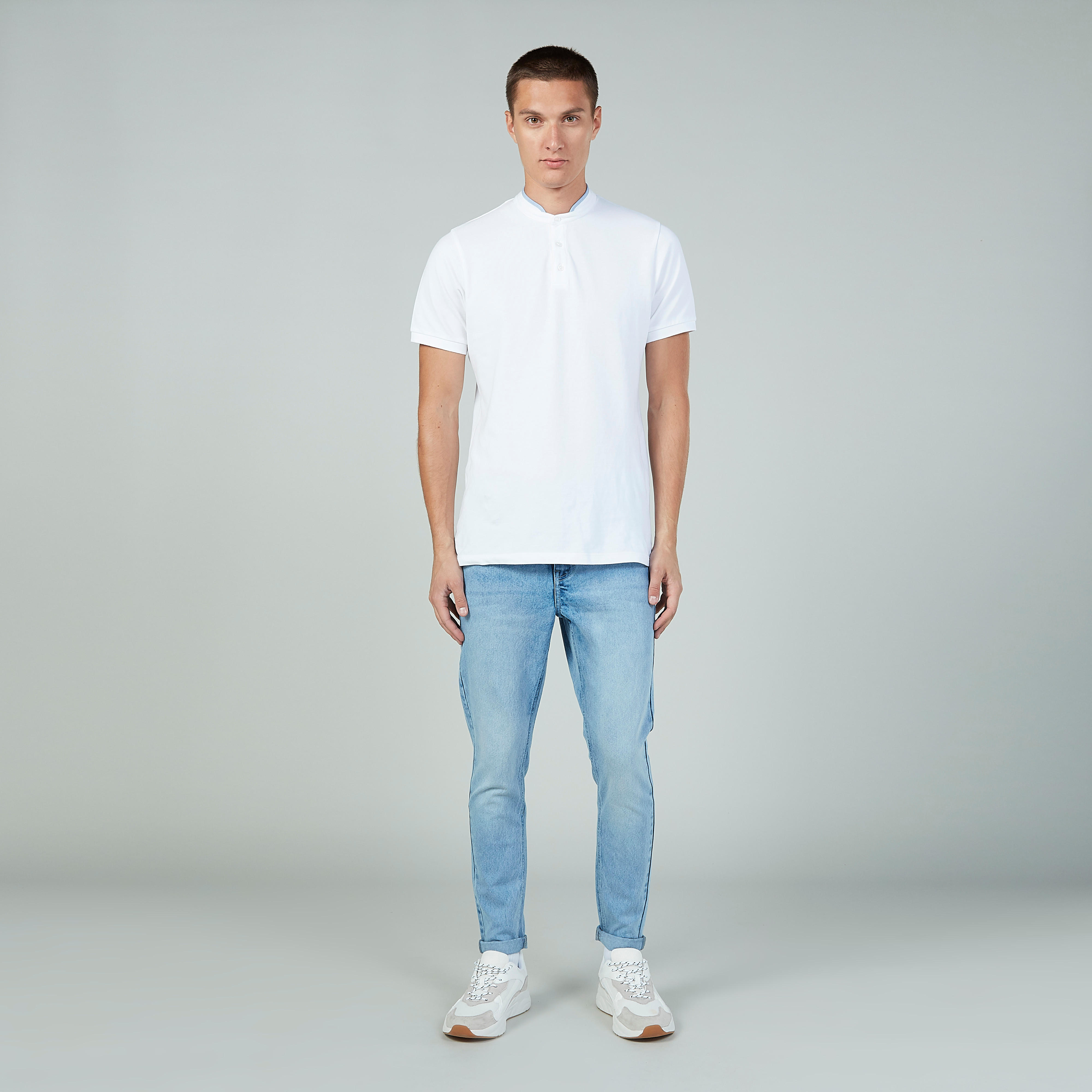 بنطلون جينز سكيني طويل بارز الملمس بخصر متوسط وجيوب-men-clothing-bottoms-jeans-image-2