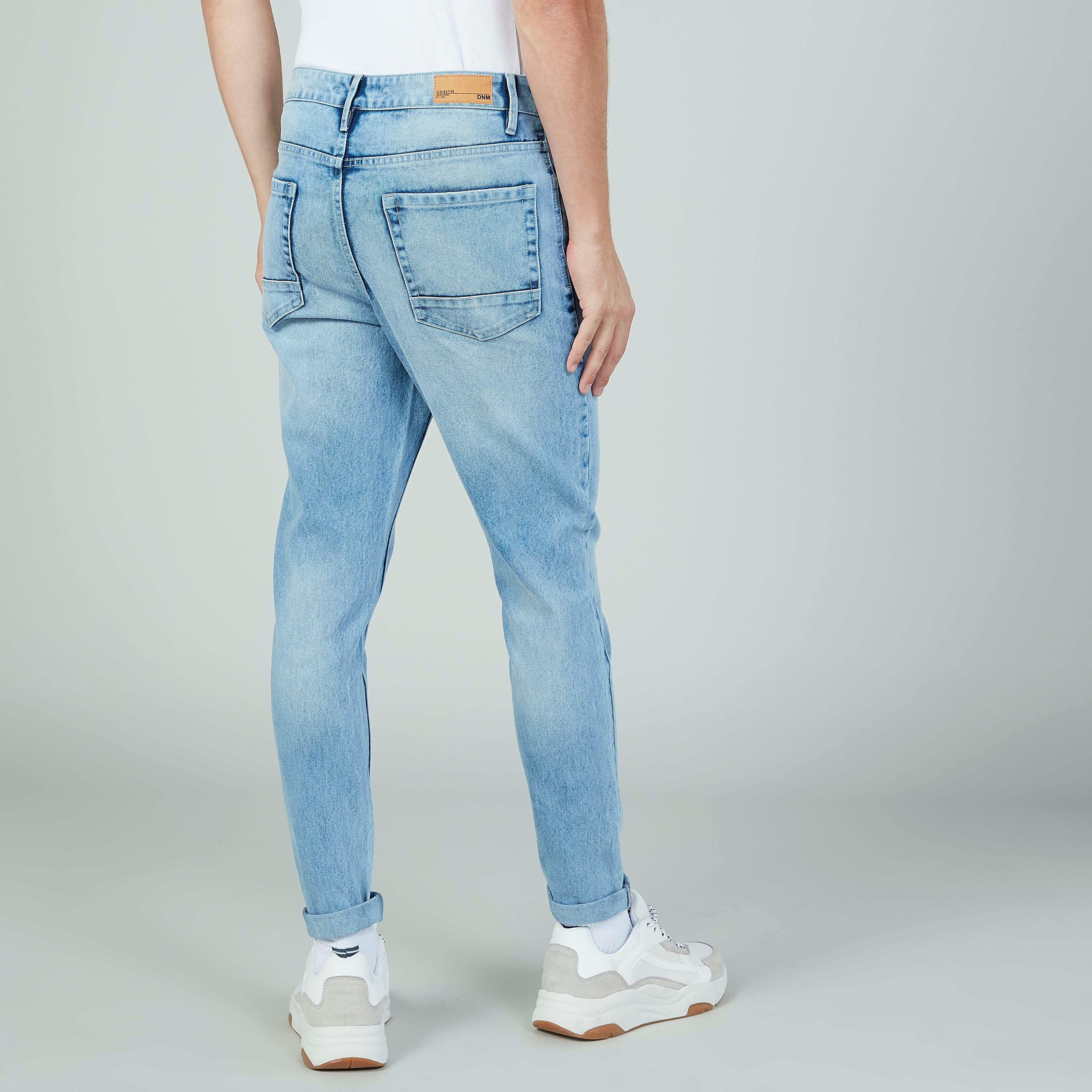 بنطلون جينز سكيني طويل بارز الملمس بخصر متوسط وجيوب-men-clothing-bottoms-jeans-image-4