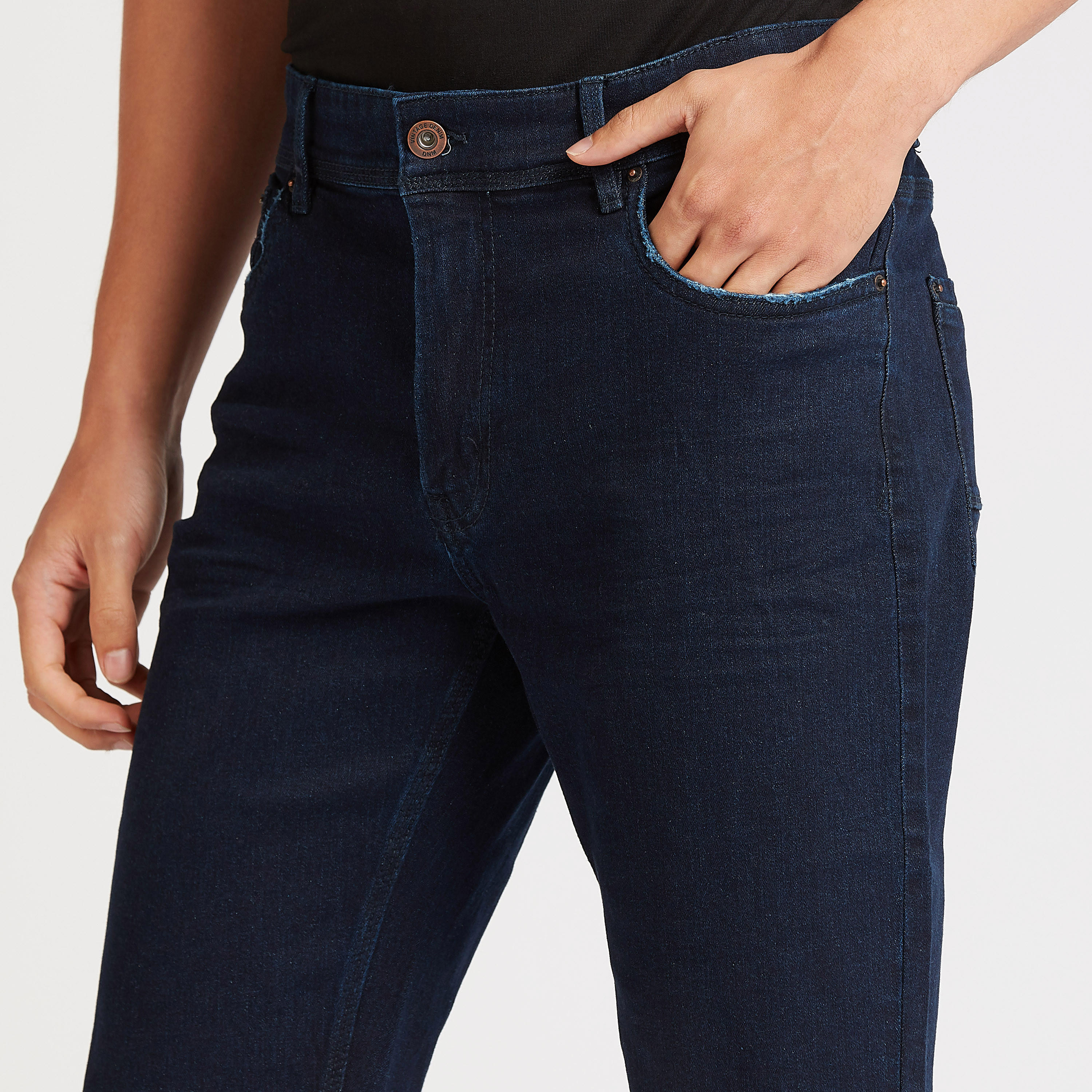 شورت دينم بتفاصيل جيوب وحزام بعراوي-men-clothing-bottoms-shorts-image-3