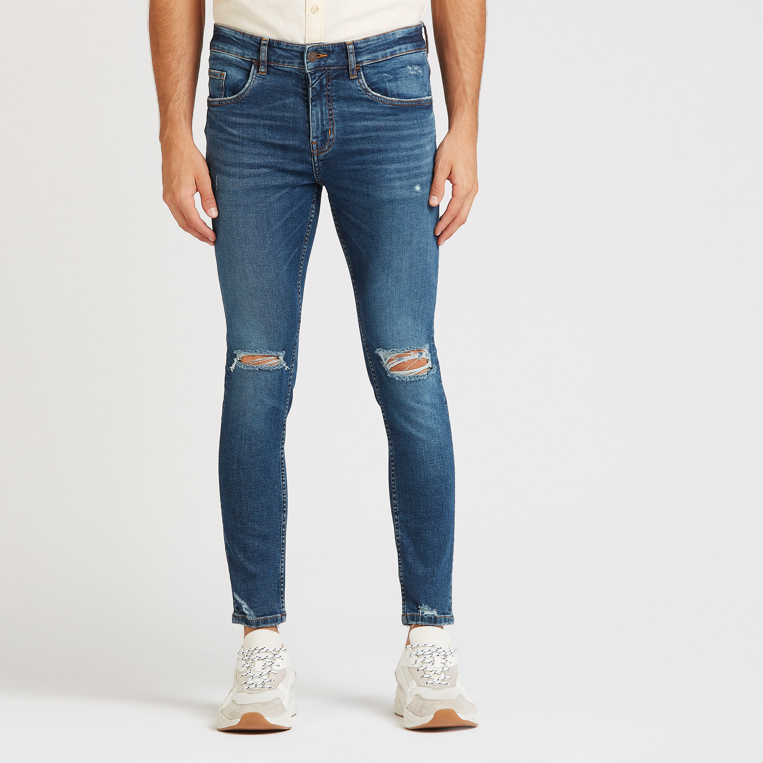 بنطلون جينز ممزّق بجيوب وعراوي-men-clothing-bottoms-jeans-image-1