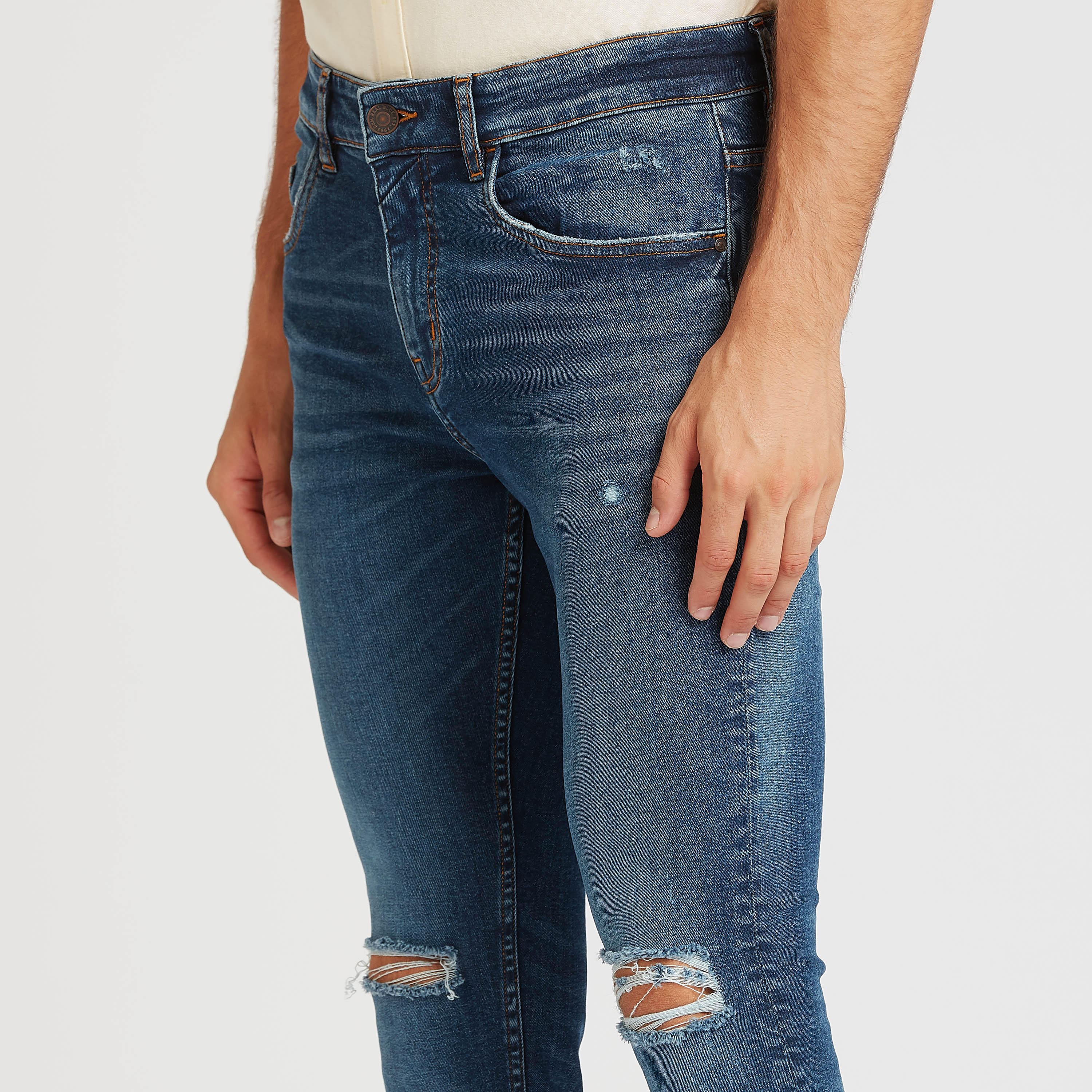 بنطلون جينز ممزّق بجيوب وعراوي-men-clothing-bottoms-jeans-image-3