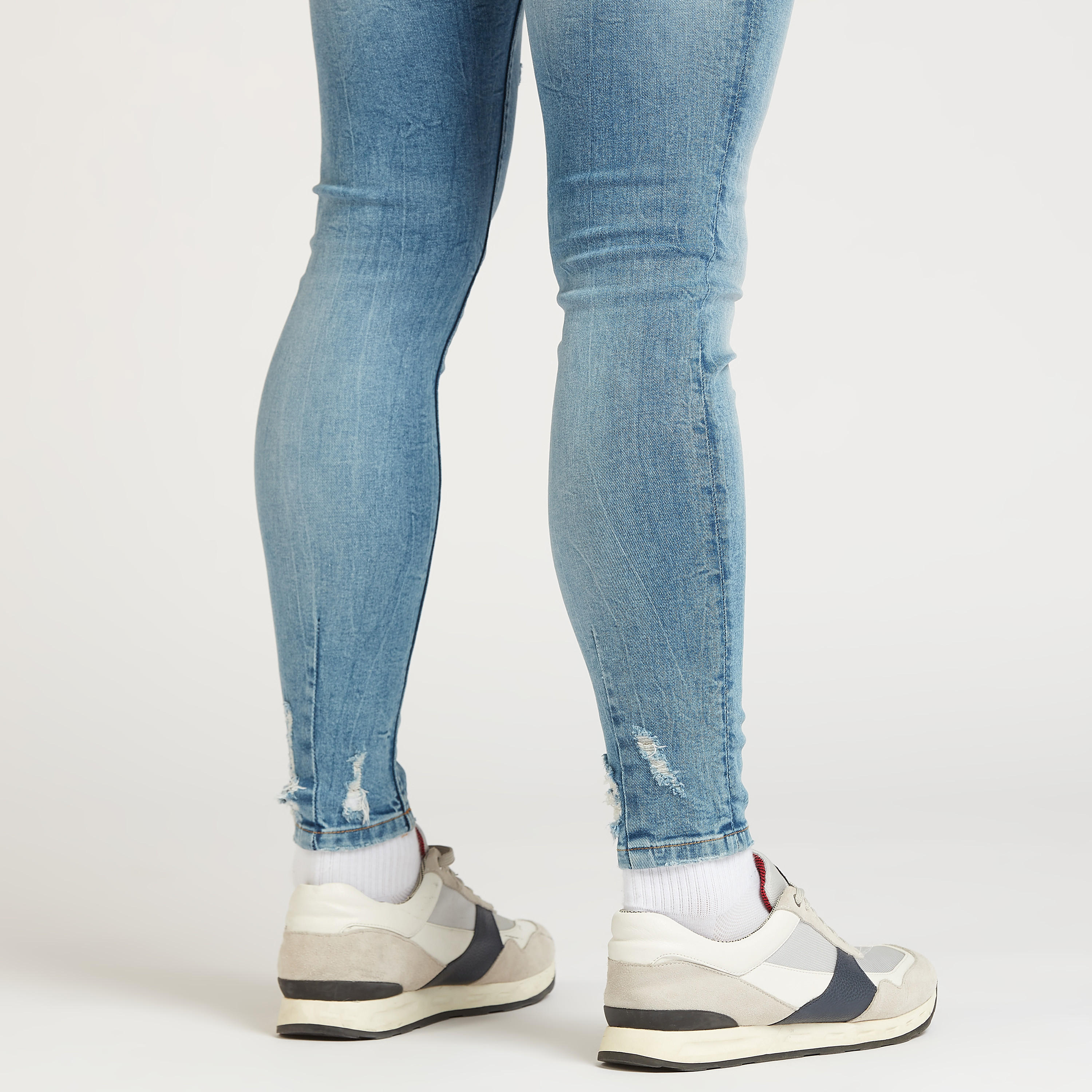 بنطلون جينز طويل ممزّق بجيوب وعراوي-men-clothing-bottoms-jeans-image-5