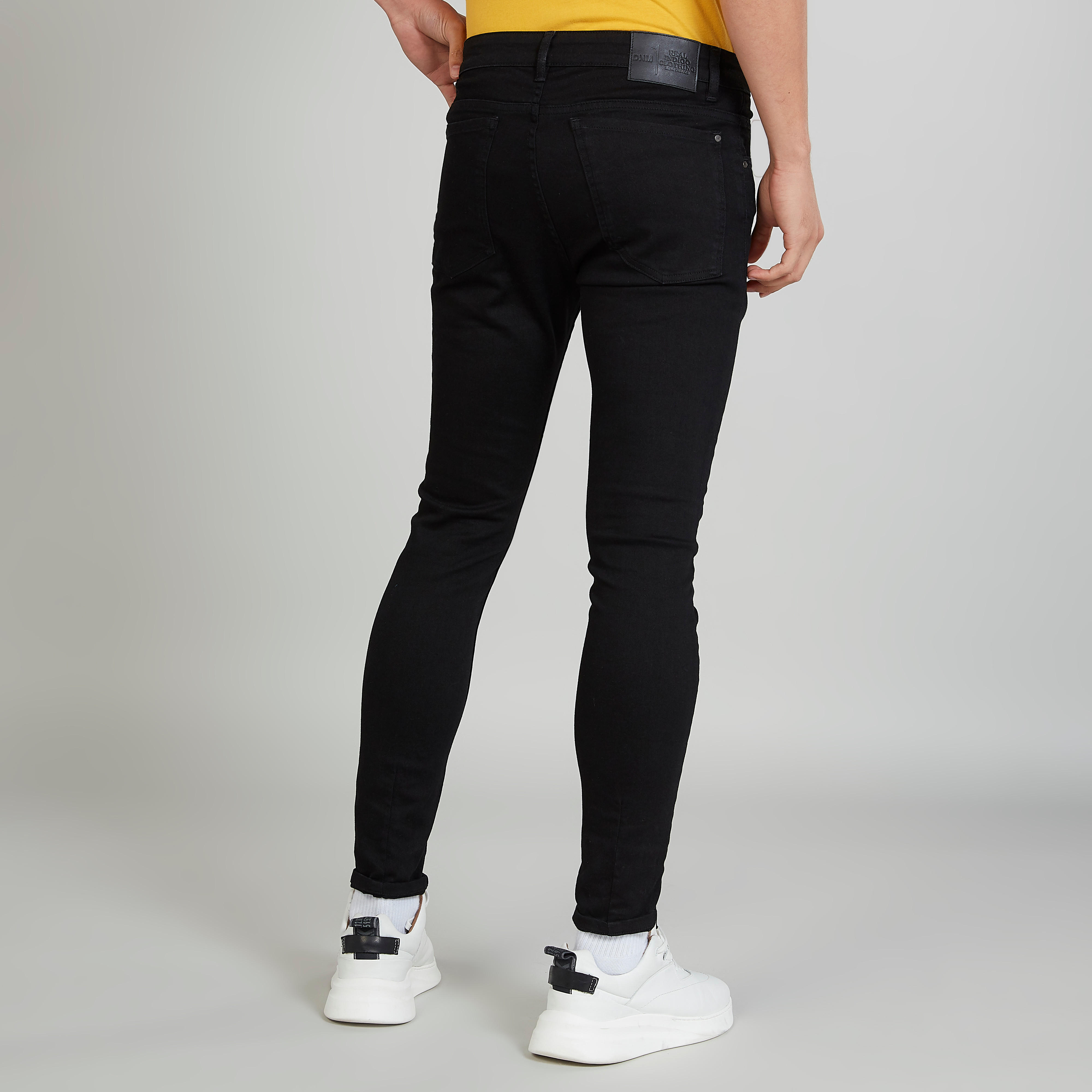 بنطلون جينز طويل ممزّق بجيوب وحلقات للحزام-men-clothing-bottoms-jeans-image-4