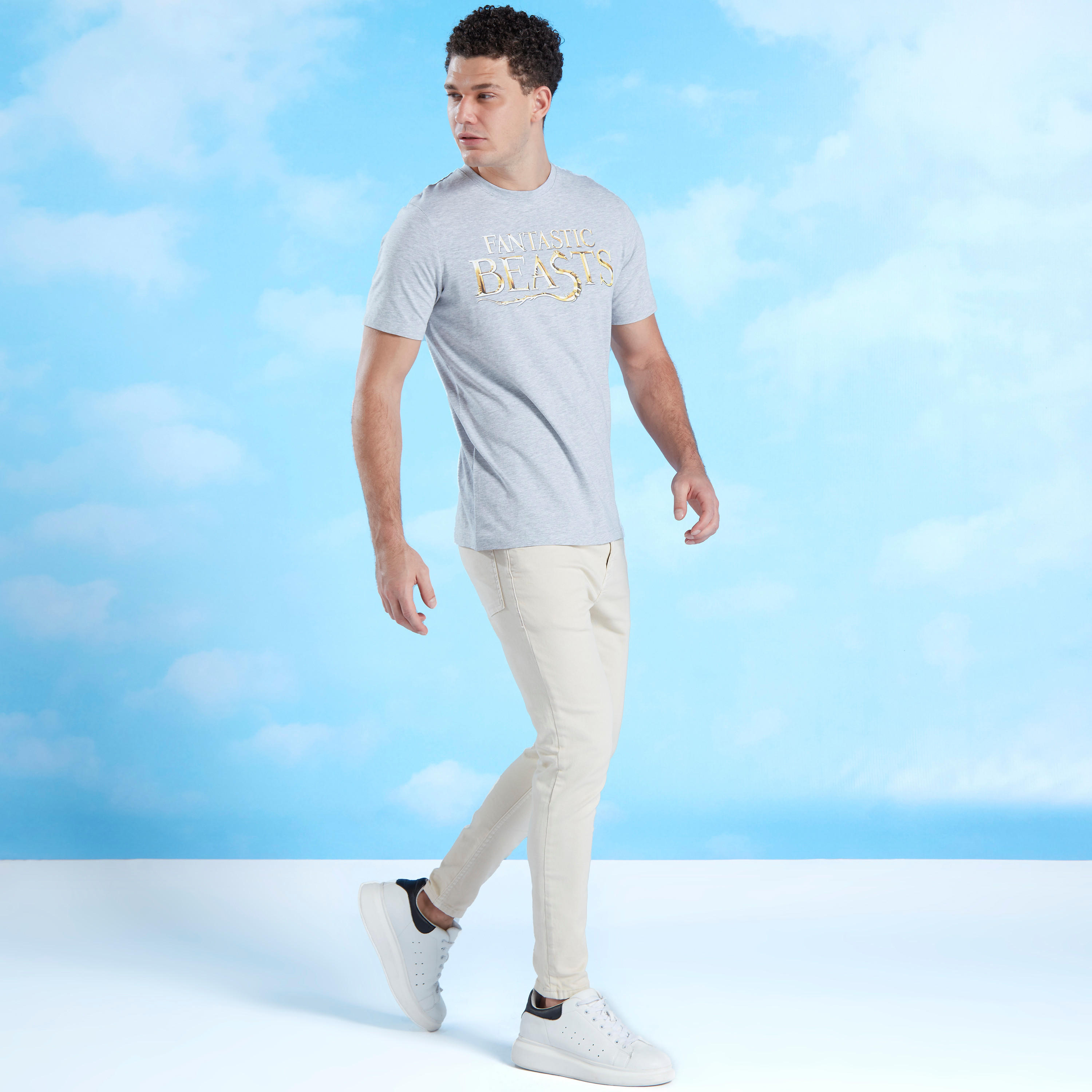 بنطلون جينز سادة بتفاصيل جيوب وعراوي حزام-men-clothing-bottoms-jeans-image-2