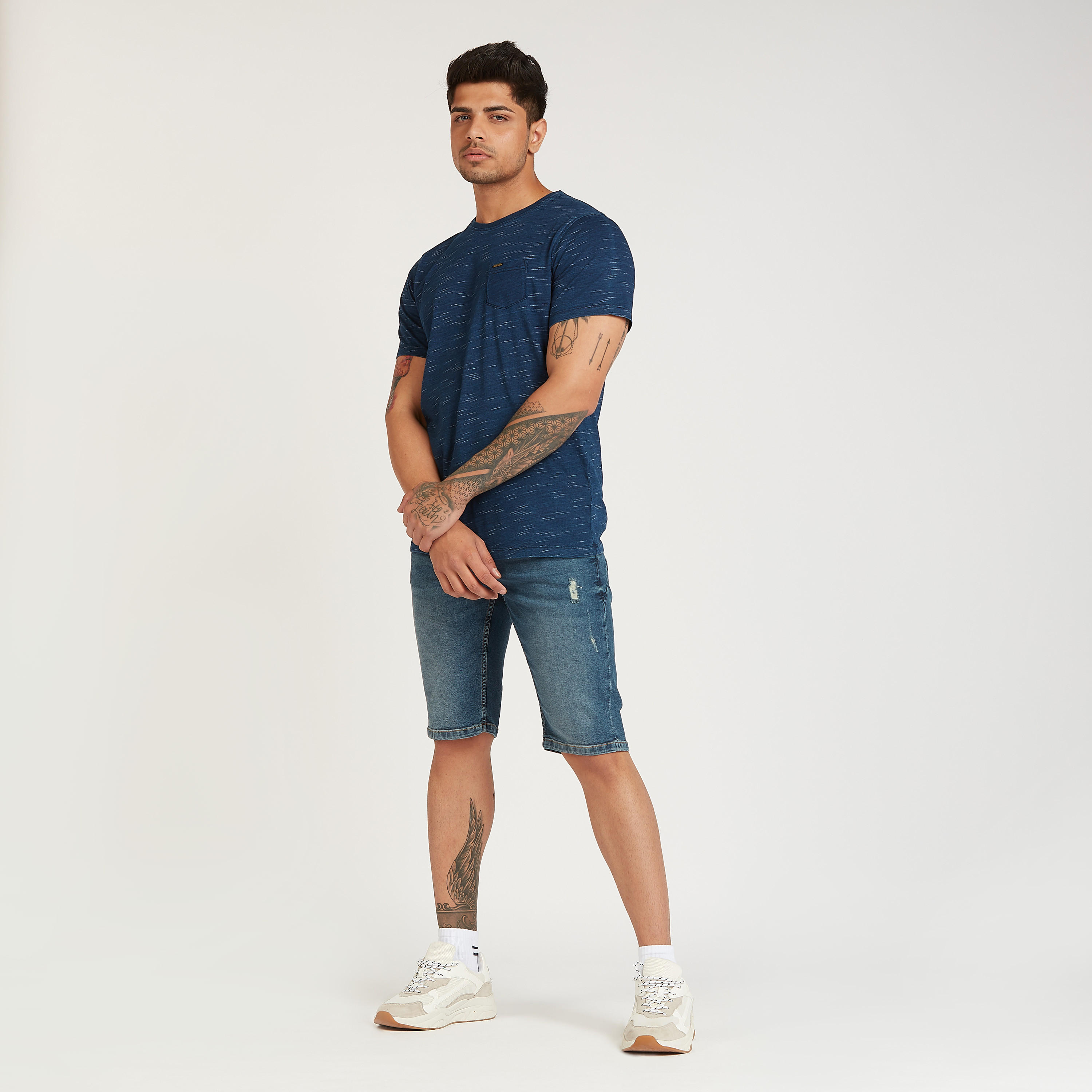 شورت ممزق بخصر منخفض ورباط وجيوب-men-clothing-bottoms-shorts-image-2