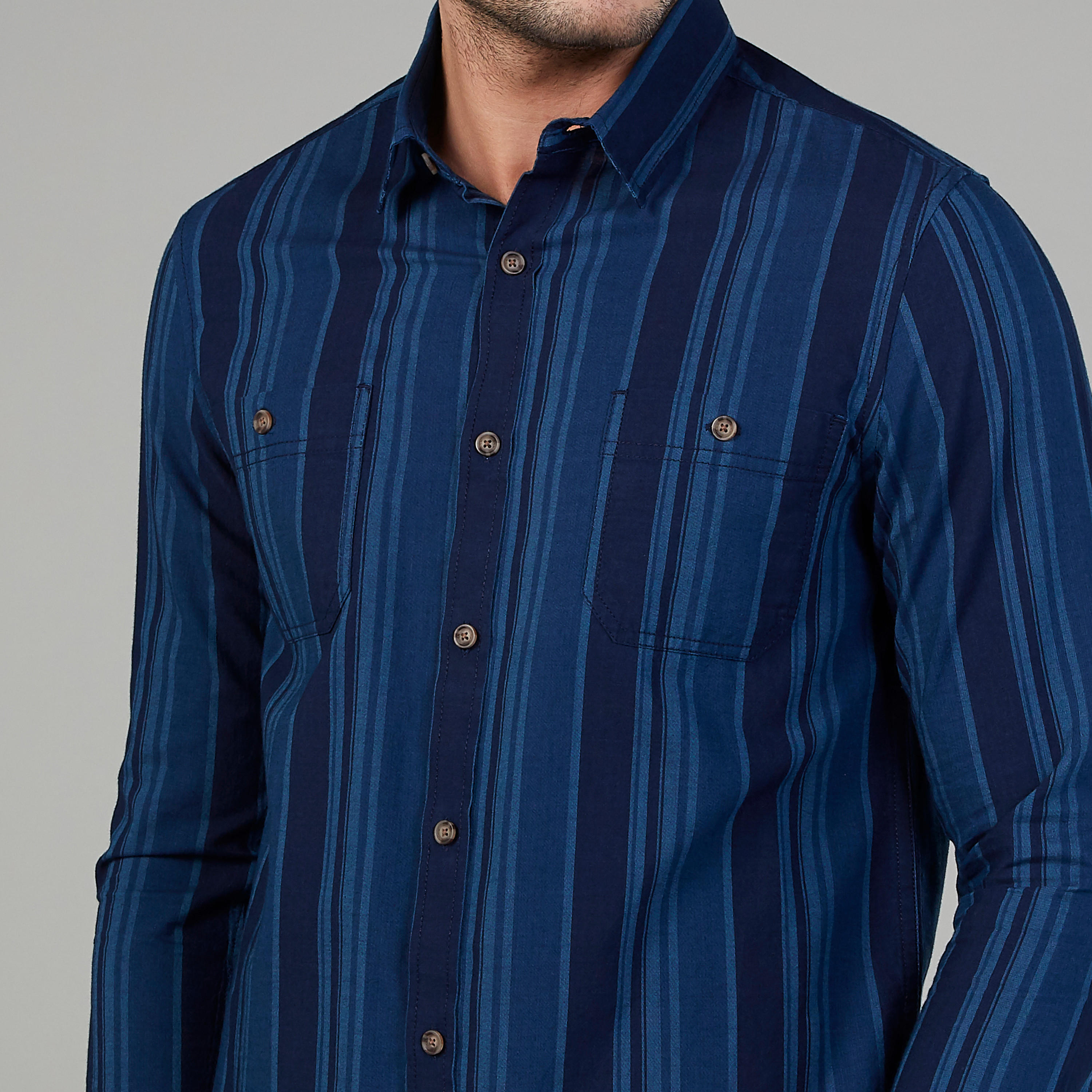 قميص سليم مقلّم بياقة عاديّة وأكمام طويلة-men-clothing-shirts-image-3