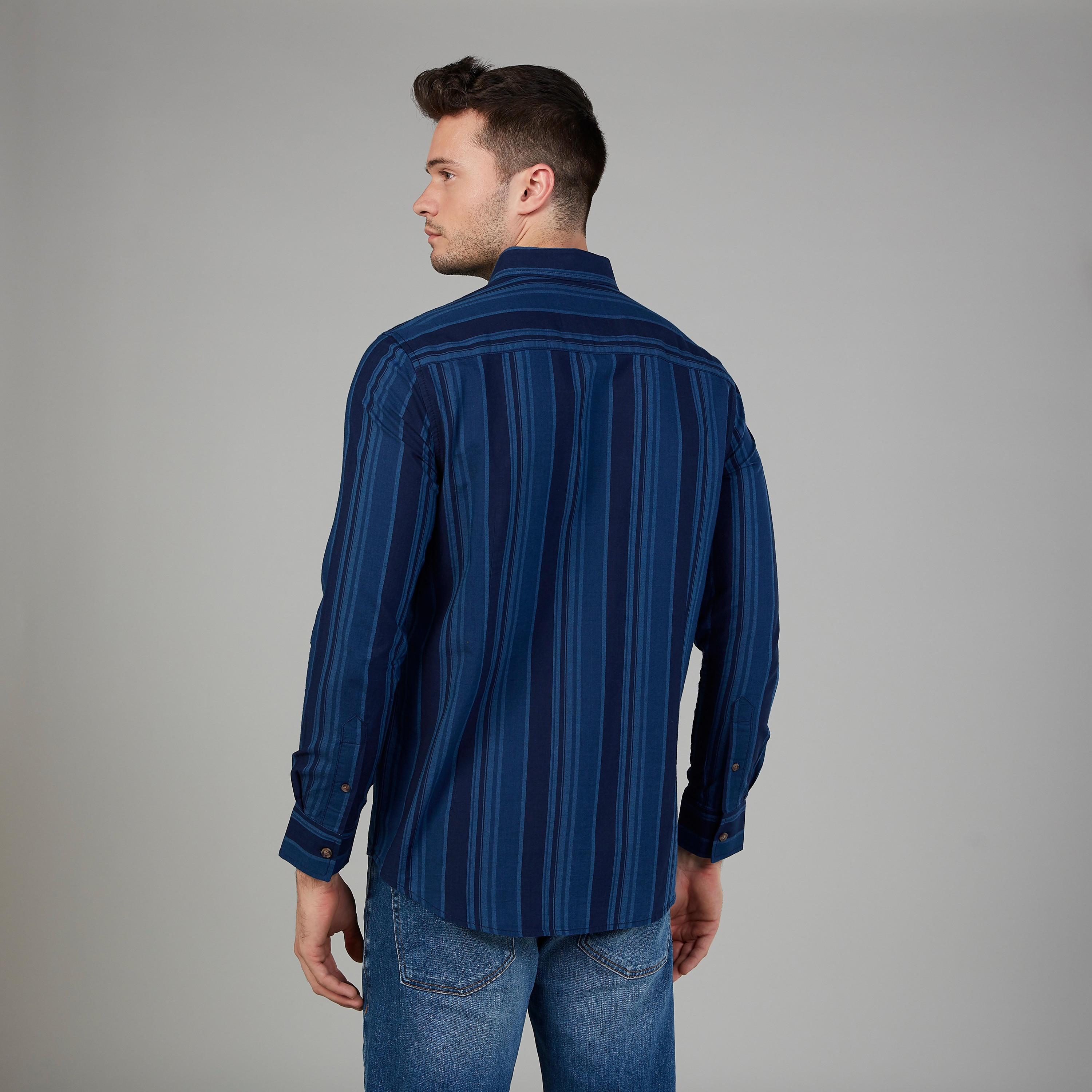 قميص سليم مقلّم بياقة عاديّة وأكمام طويلة-men-clothing-shirts-image-4